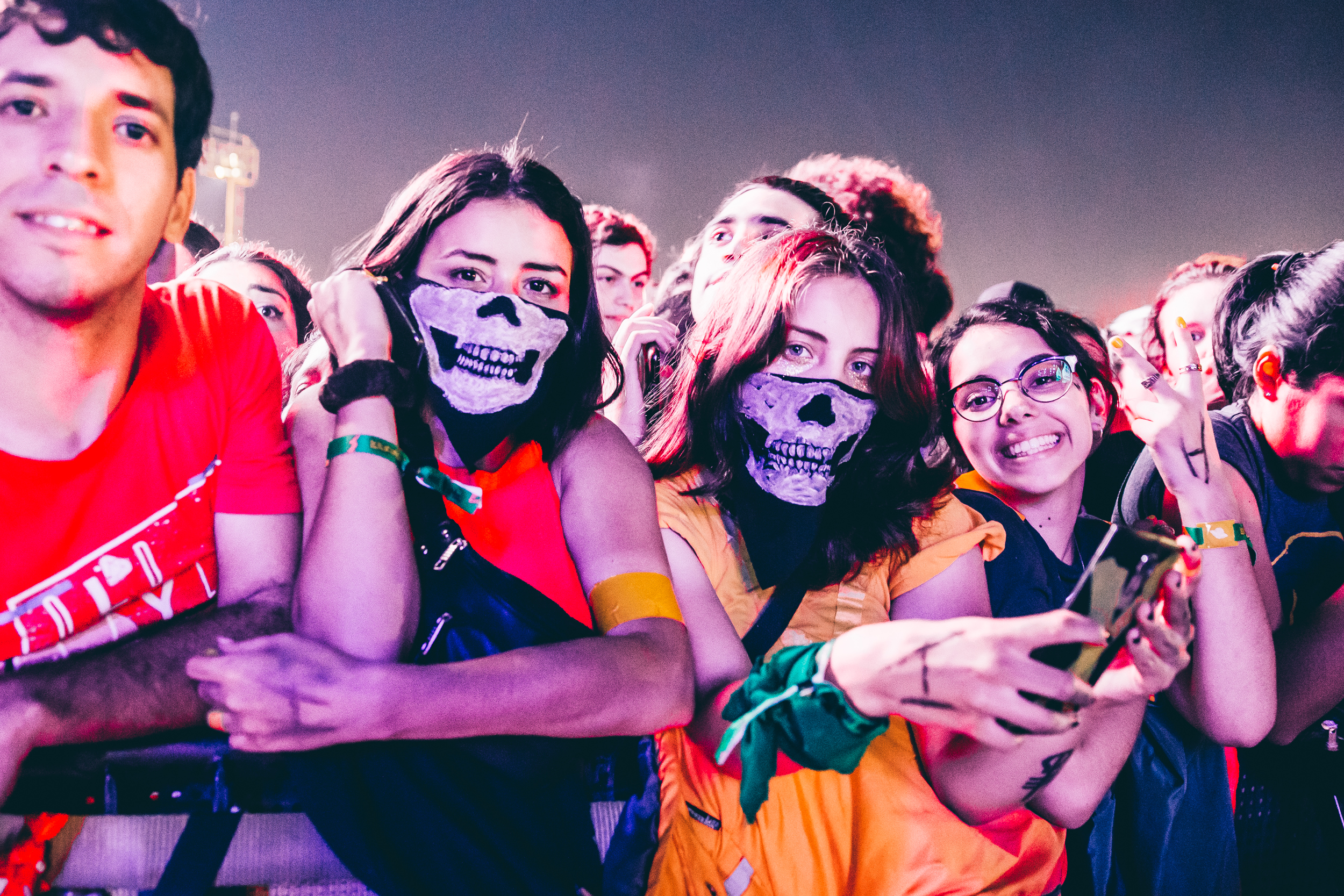 Gente en Lollapalooza Argentina 2019. Foto por Matías Casal.