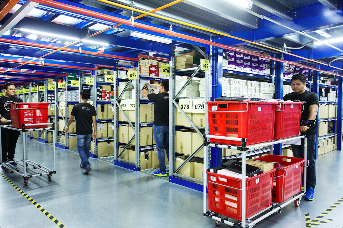 zalora warehouse packers