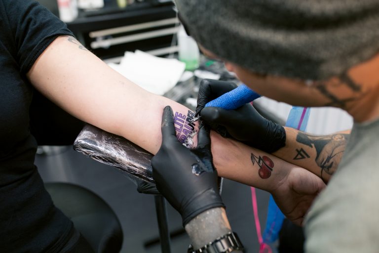 tatoeëren