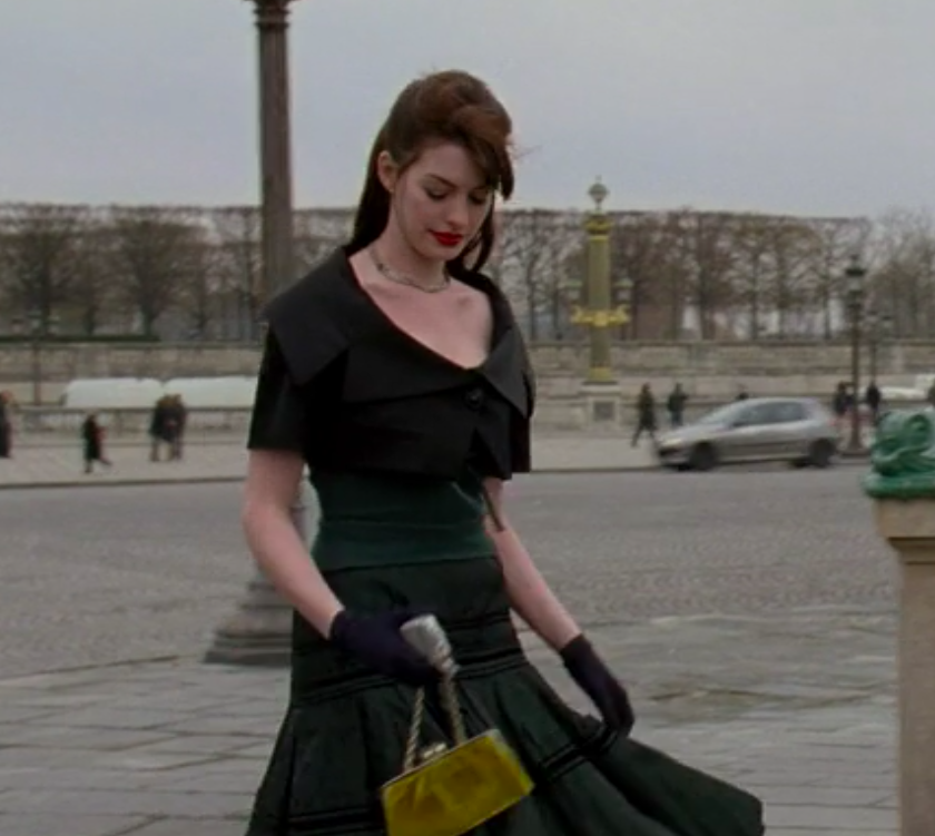 anne hathaway green dress devil wears prada