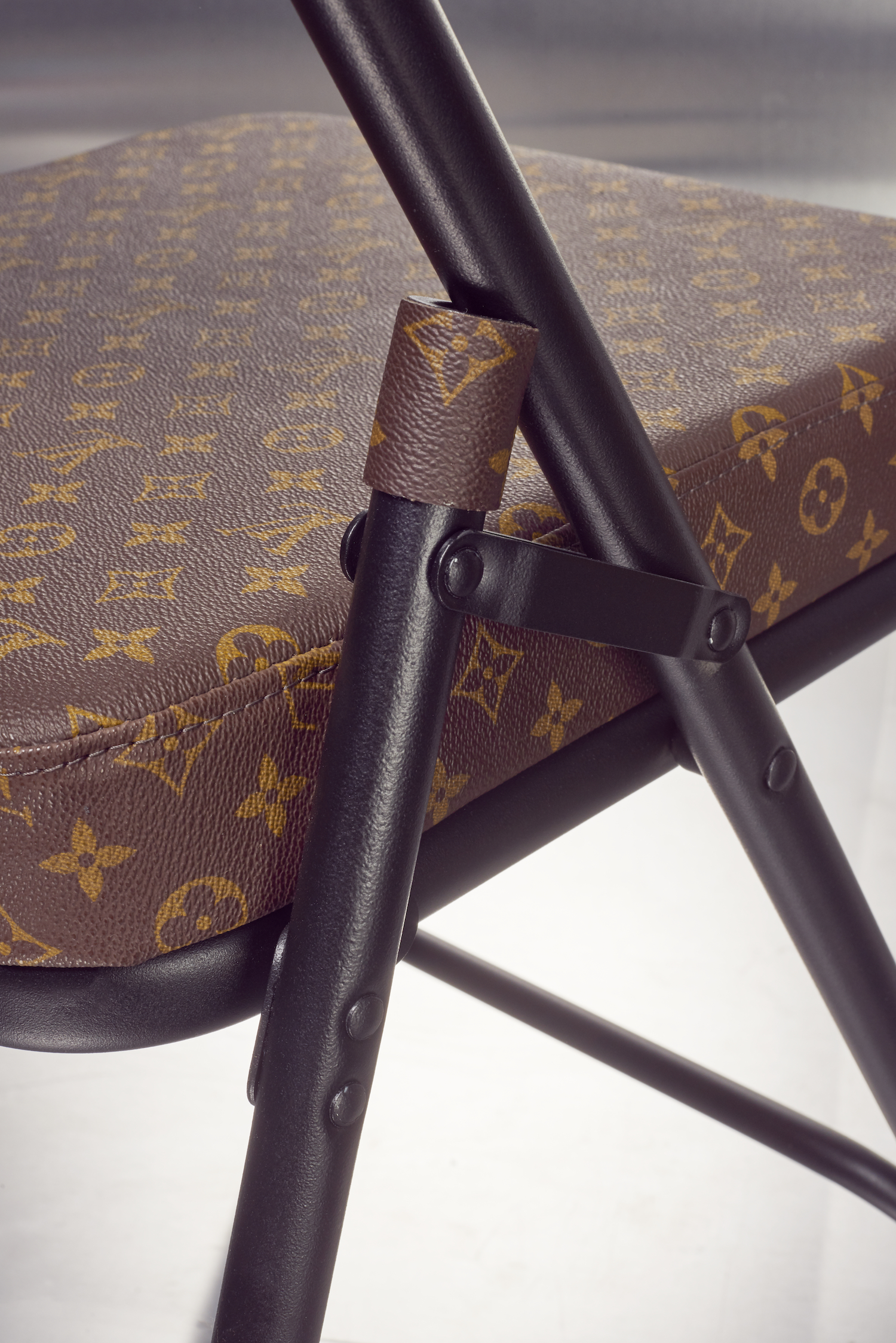 Sarah Coleman Turns Louis Vuitton Bags Into Chairs: Watch It Here