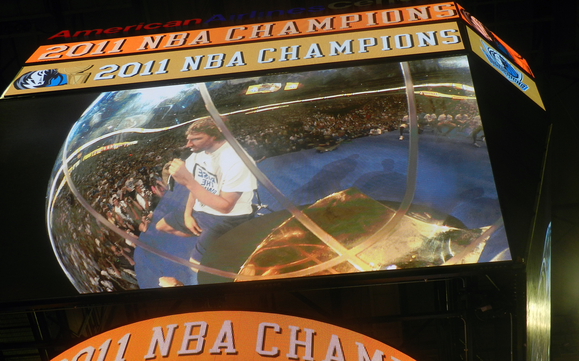 1555332248330-2-dirk-sampion