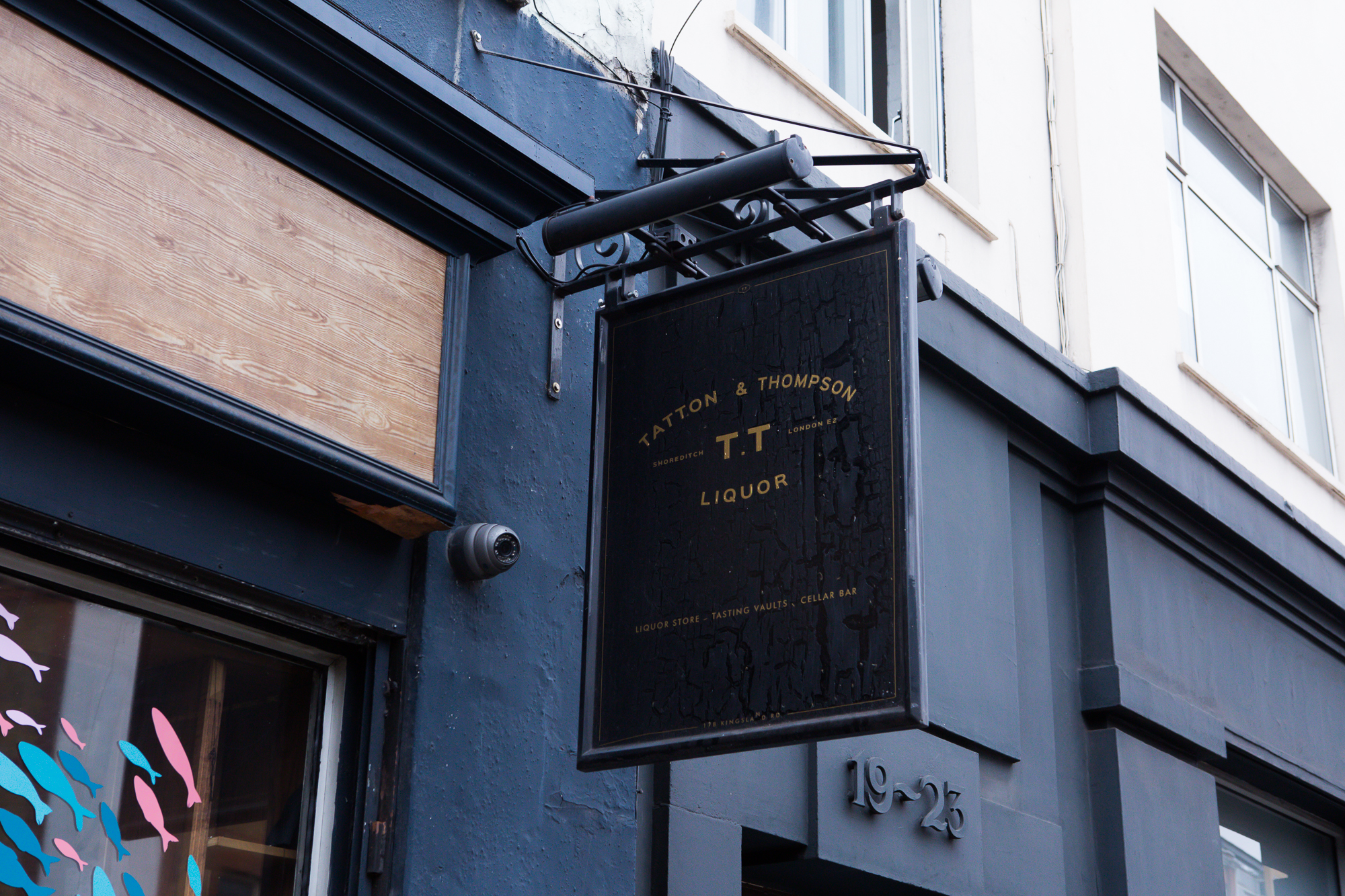 TT Liquor Shoreditch sign
