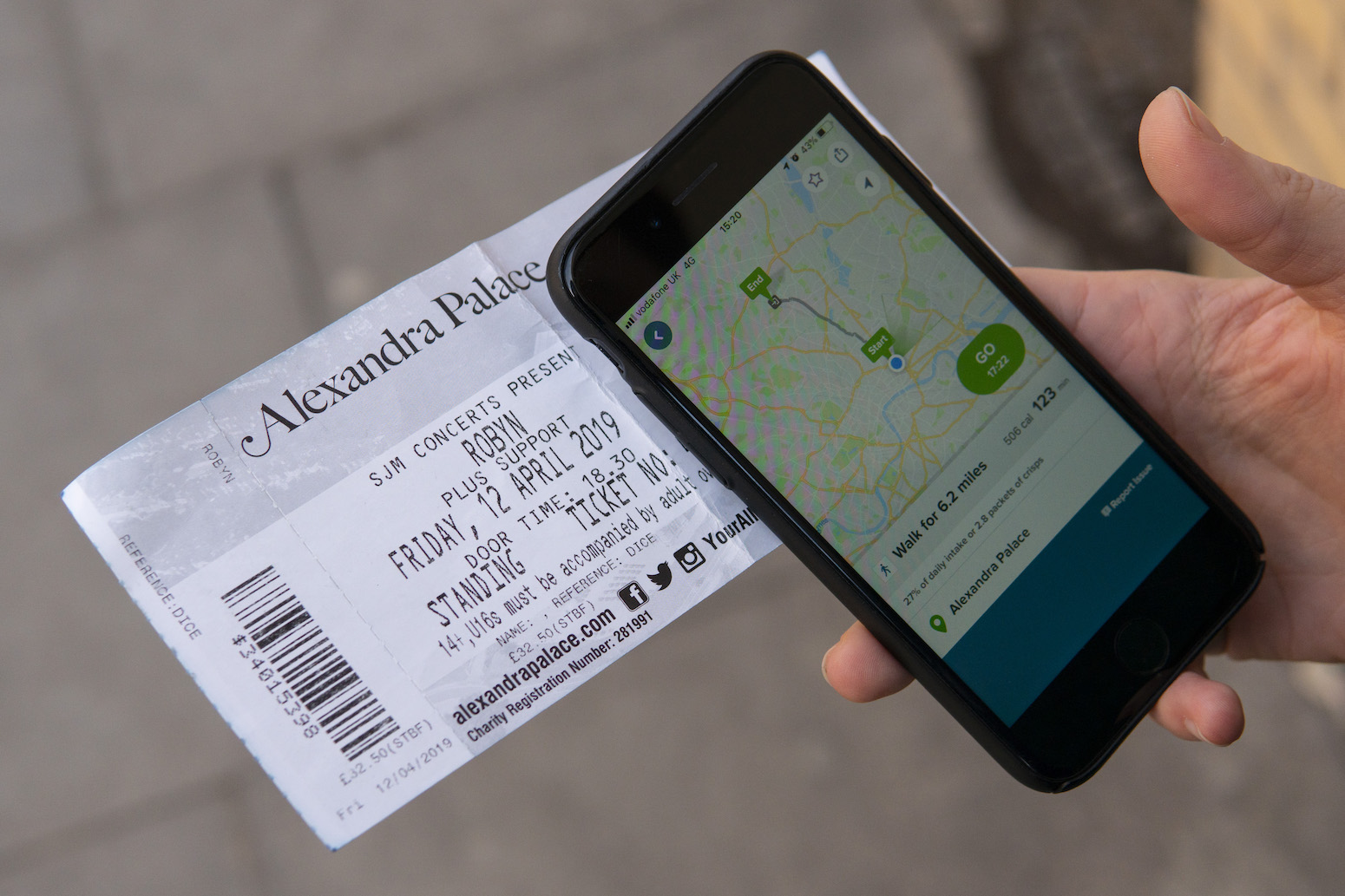 CityMapper to Robyn gig image for Noisey