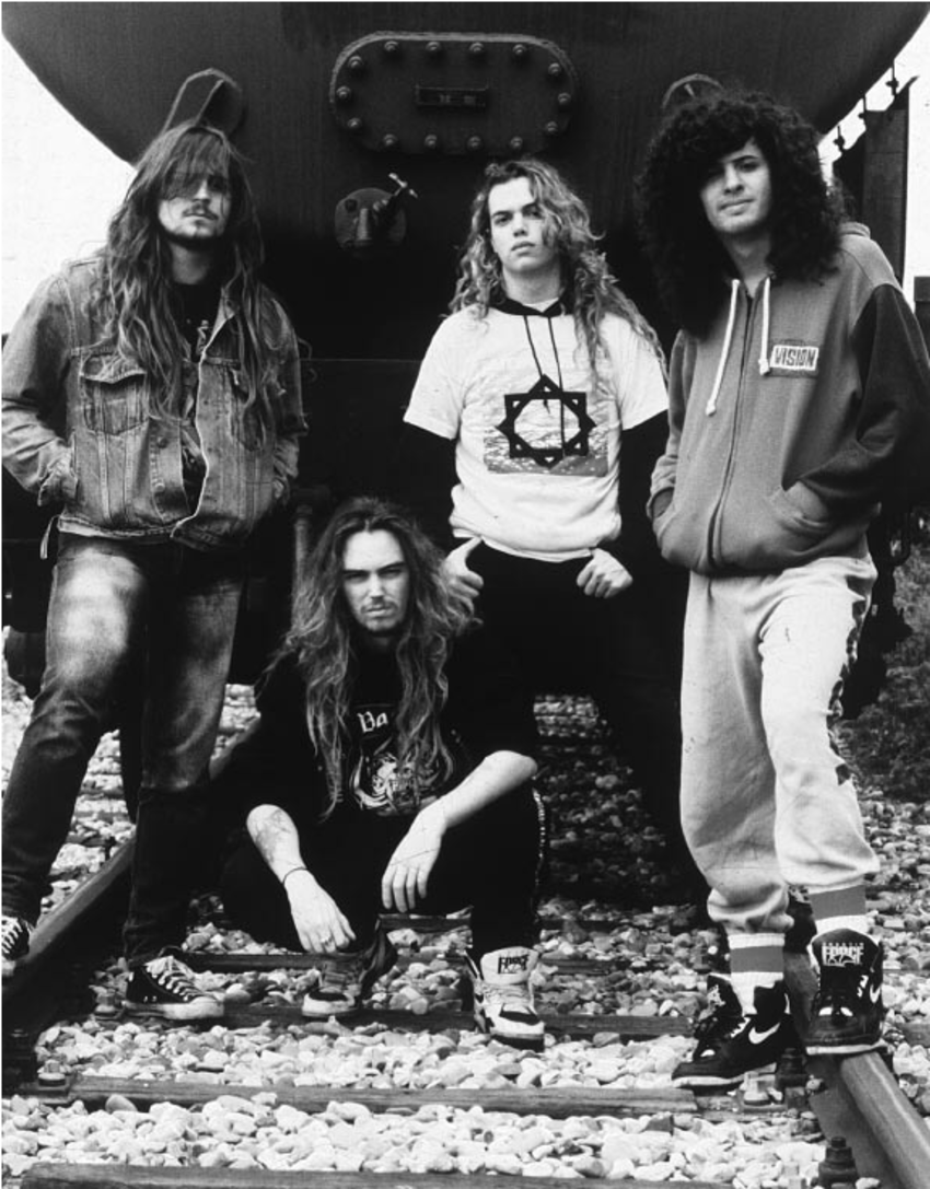 1555441065214-Sepultura-at-the-time-of-Beneath-the-Remains-1989-Left-right-Andreas-Kisser-Max
