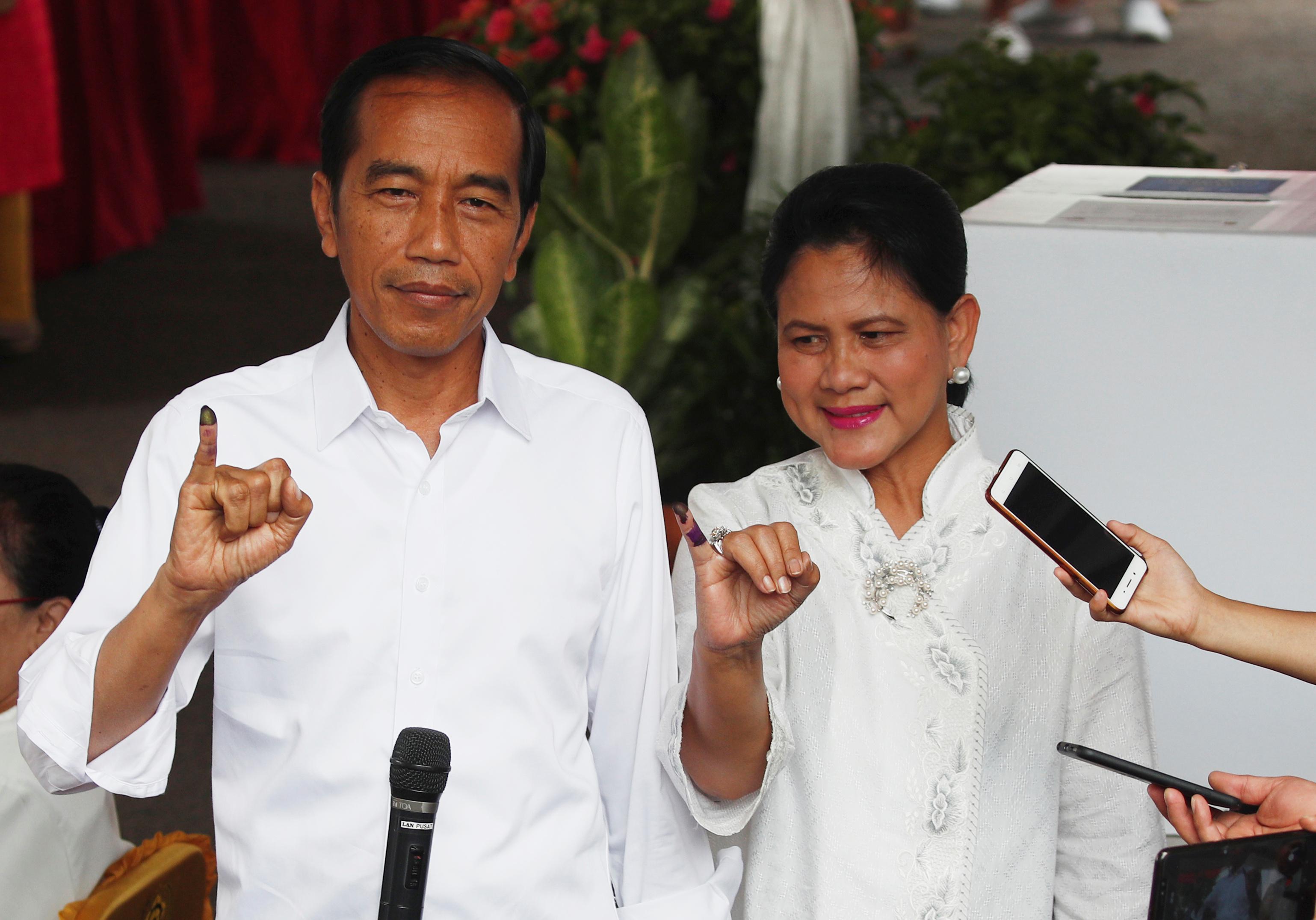1555485315499-jokowi
