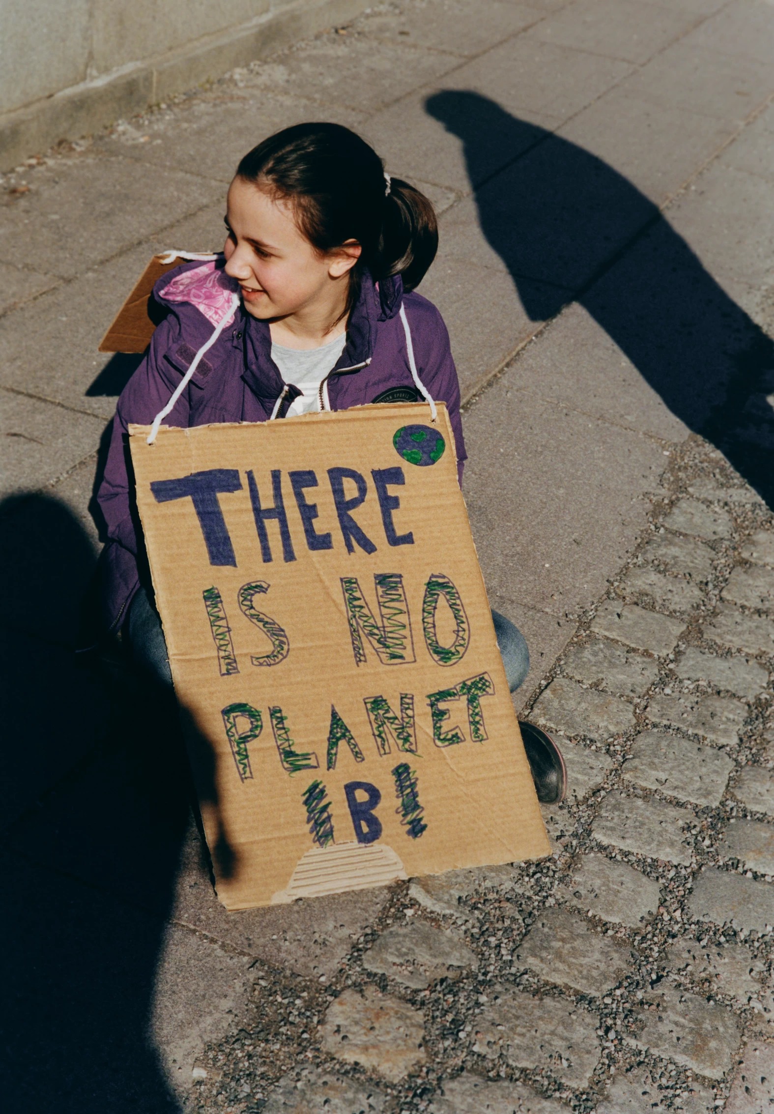 1555690660333-1555502025835-greta-thunberg-har