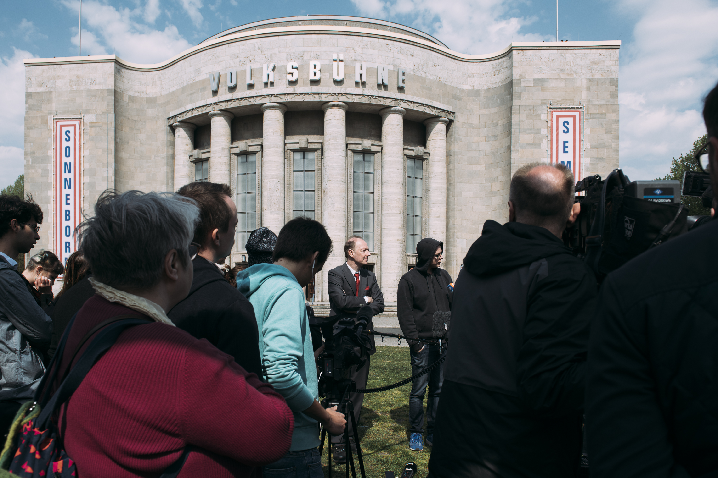 Sonneborn und Semsrott mit Journalisten