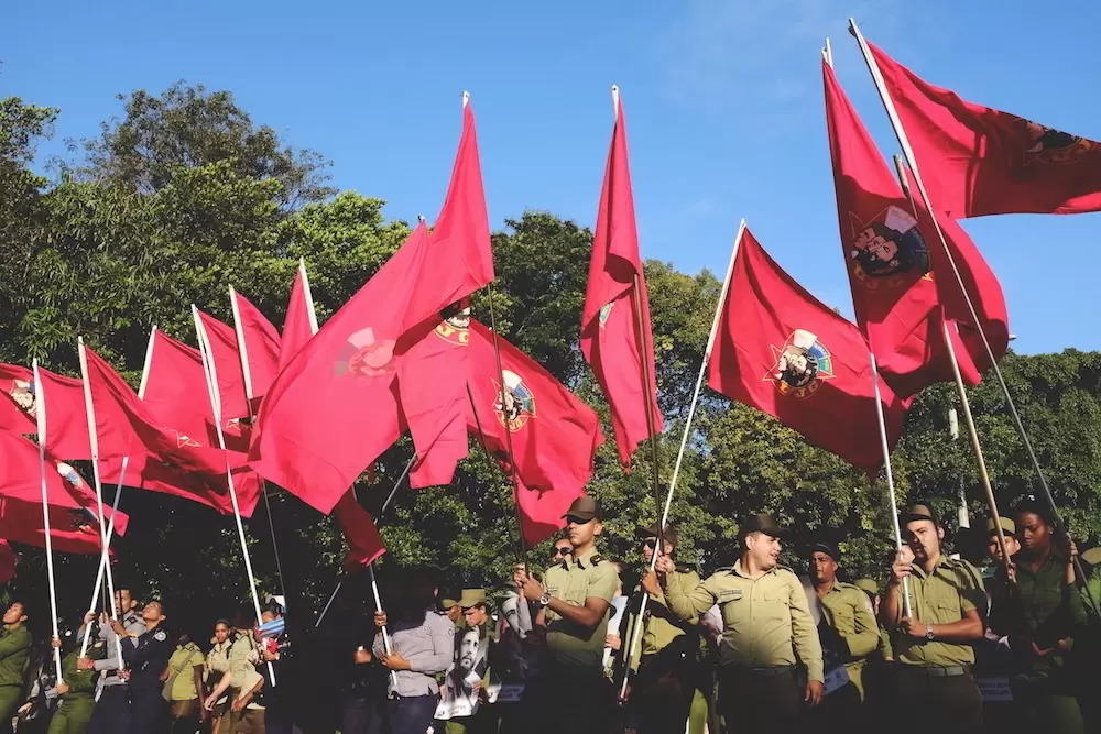 1556660166474-photos-may-day-2016-havana-cuba8