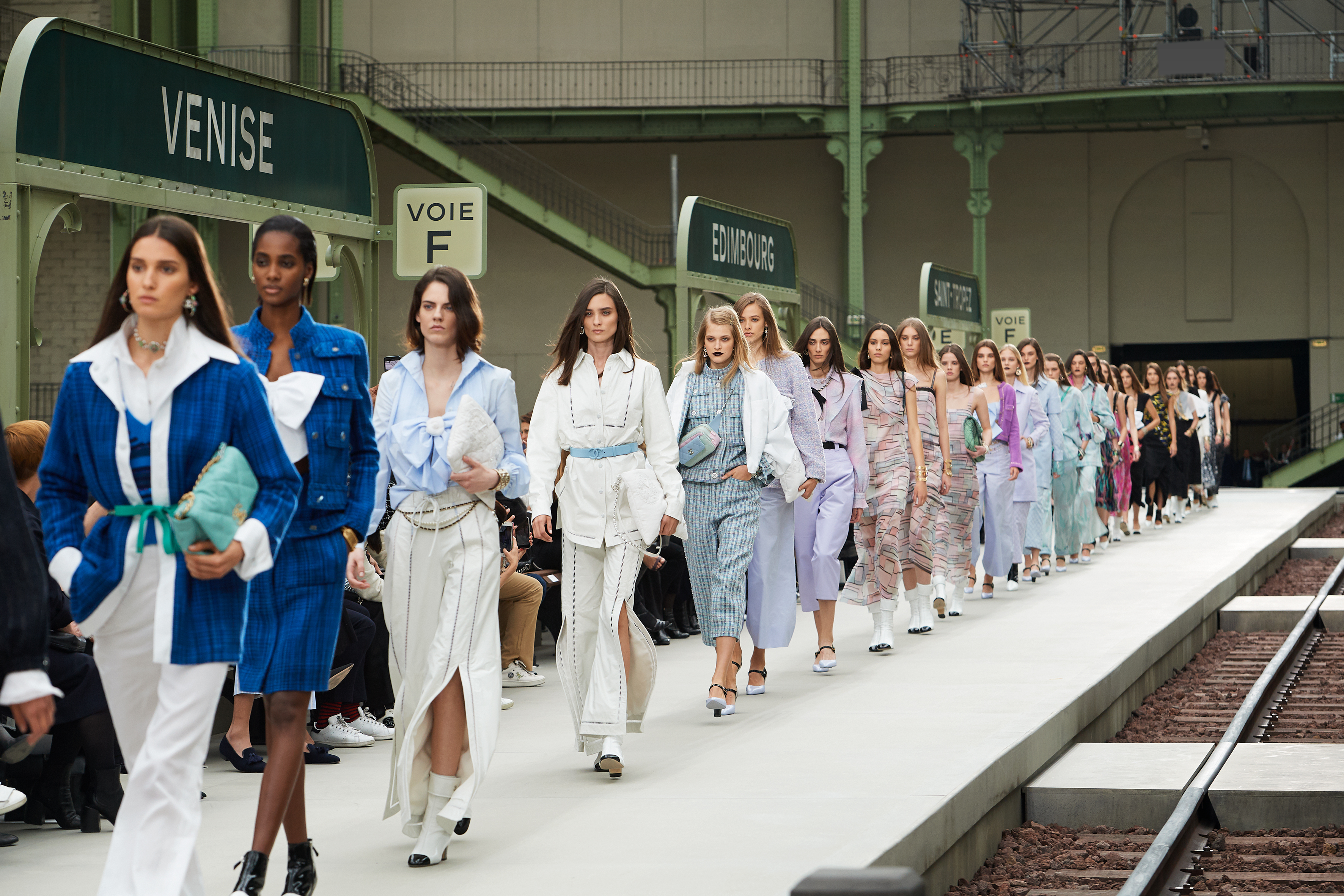 1556901943621-04_2019_20_Cruise_collection_Finale_pictures_by_Olivier_Saillant