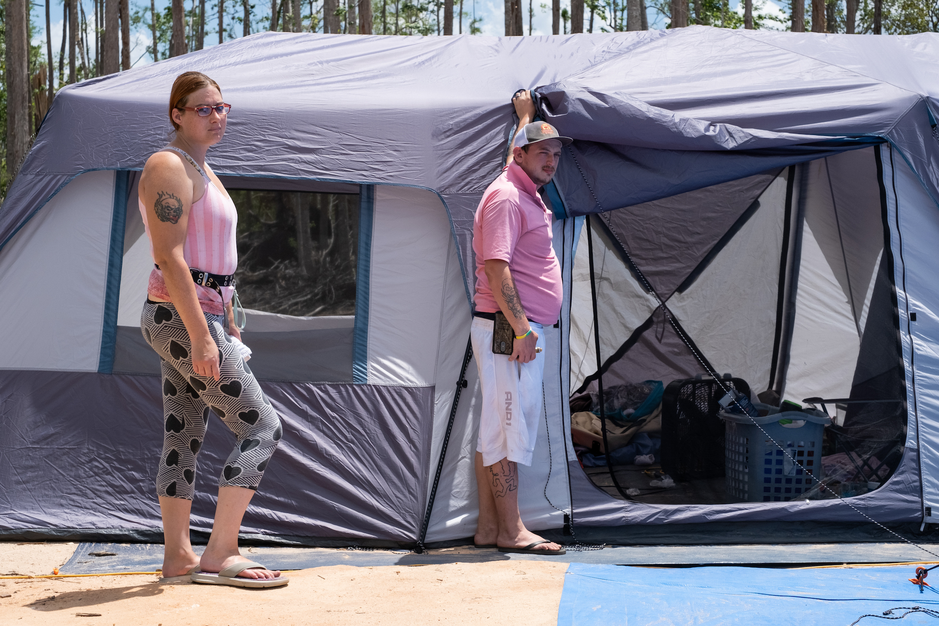 1557359676901-tent-couple