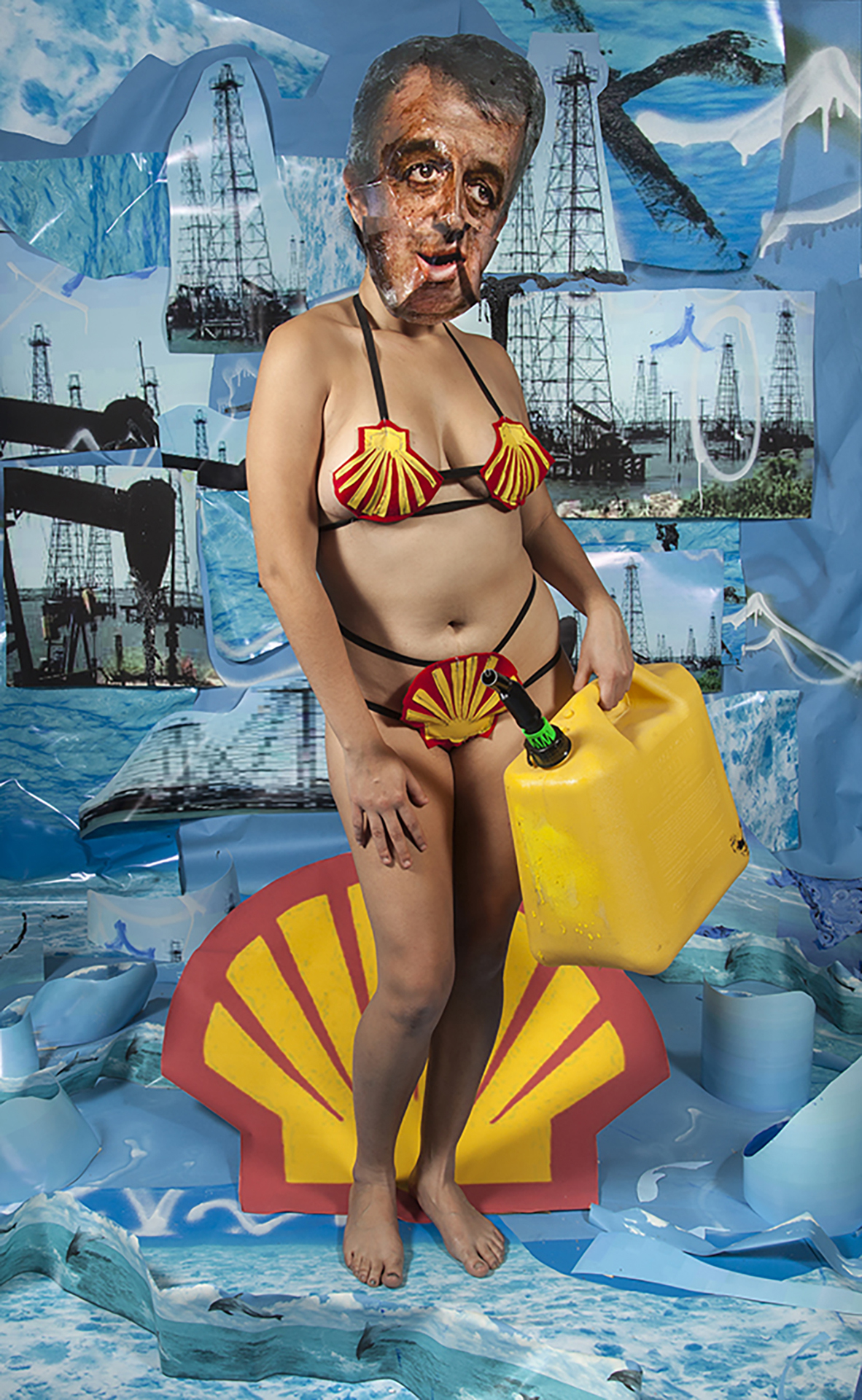 1557368398224-Sheida-Soleimani-series3-MediumofExchange-image19-MinisterOfPetroleumVenezuela