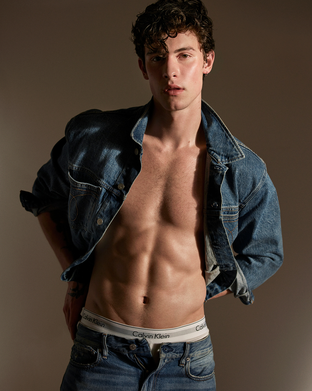 1557494775663-I-SPEAK-MY-TRUTH-IN-MYCALVINS_Shawn-Mendes-8