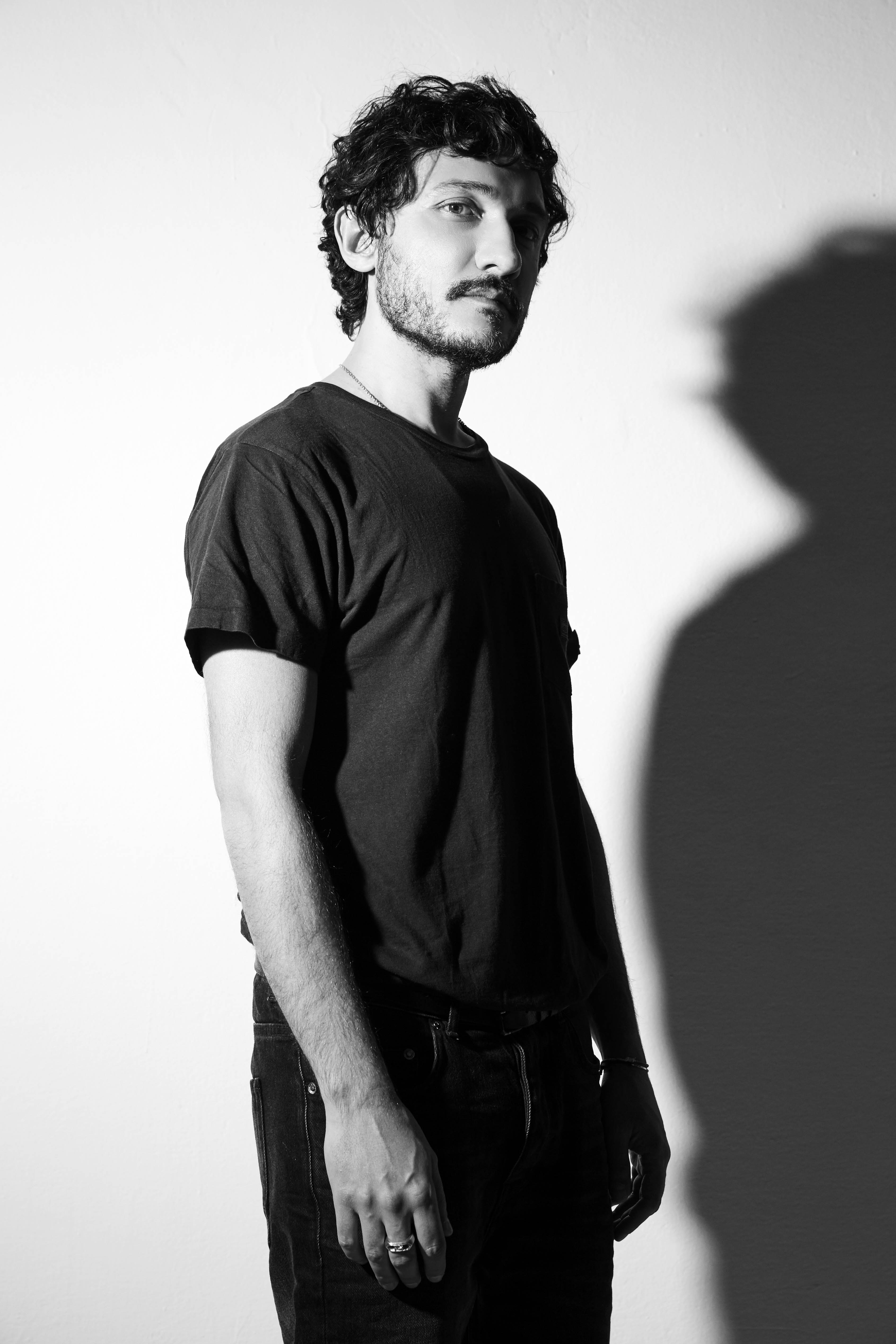 1557840825291-MARCO-DE-VINCENZO_Portrait-by-Oskar-Cecere