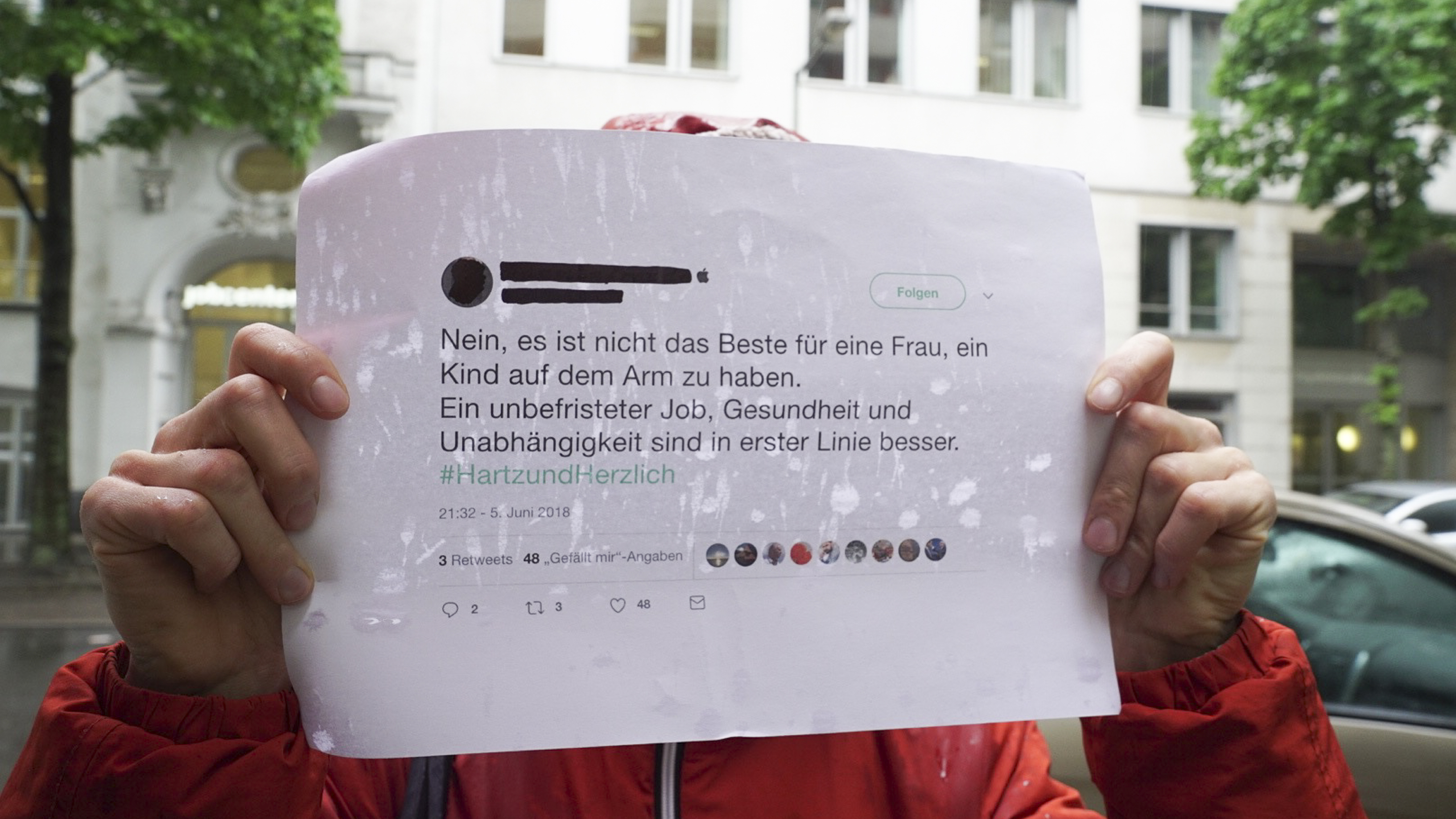 Elisabeth, 29, hat einen Hochschulabschluss