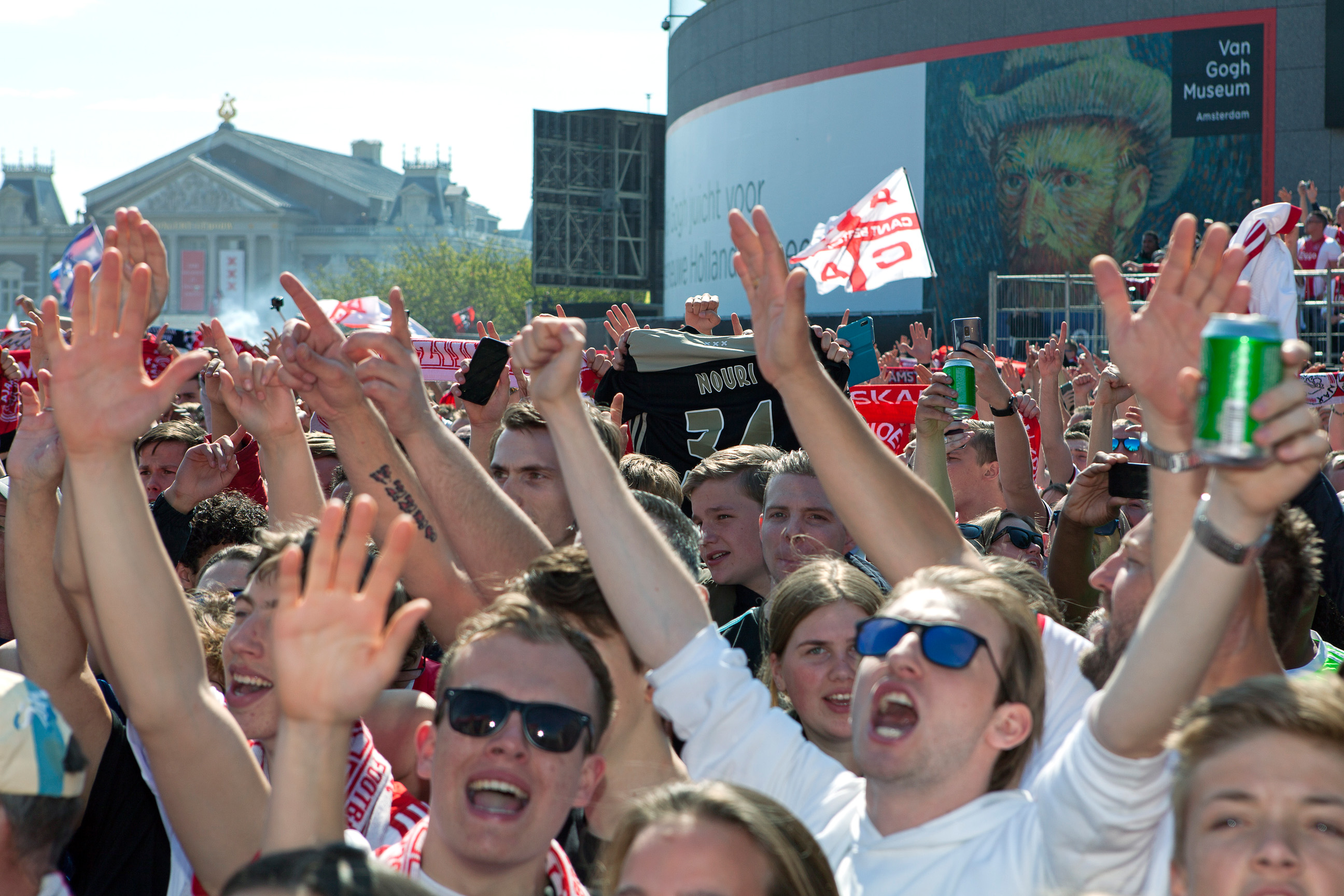 Abdelhak Nouri werd volop geëerd op het museumplein