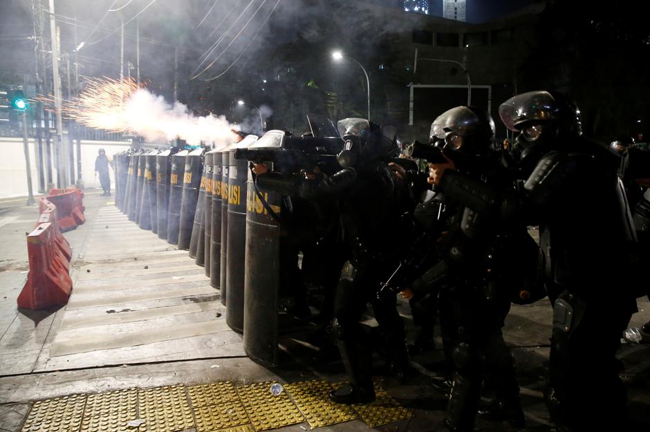 1558504893173-polisi