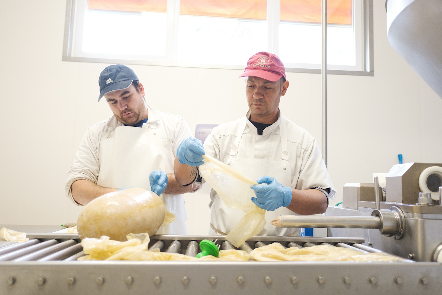 Mortadella-Making-Of-1