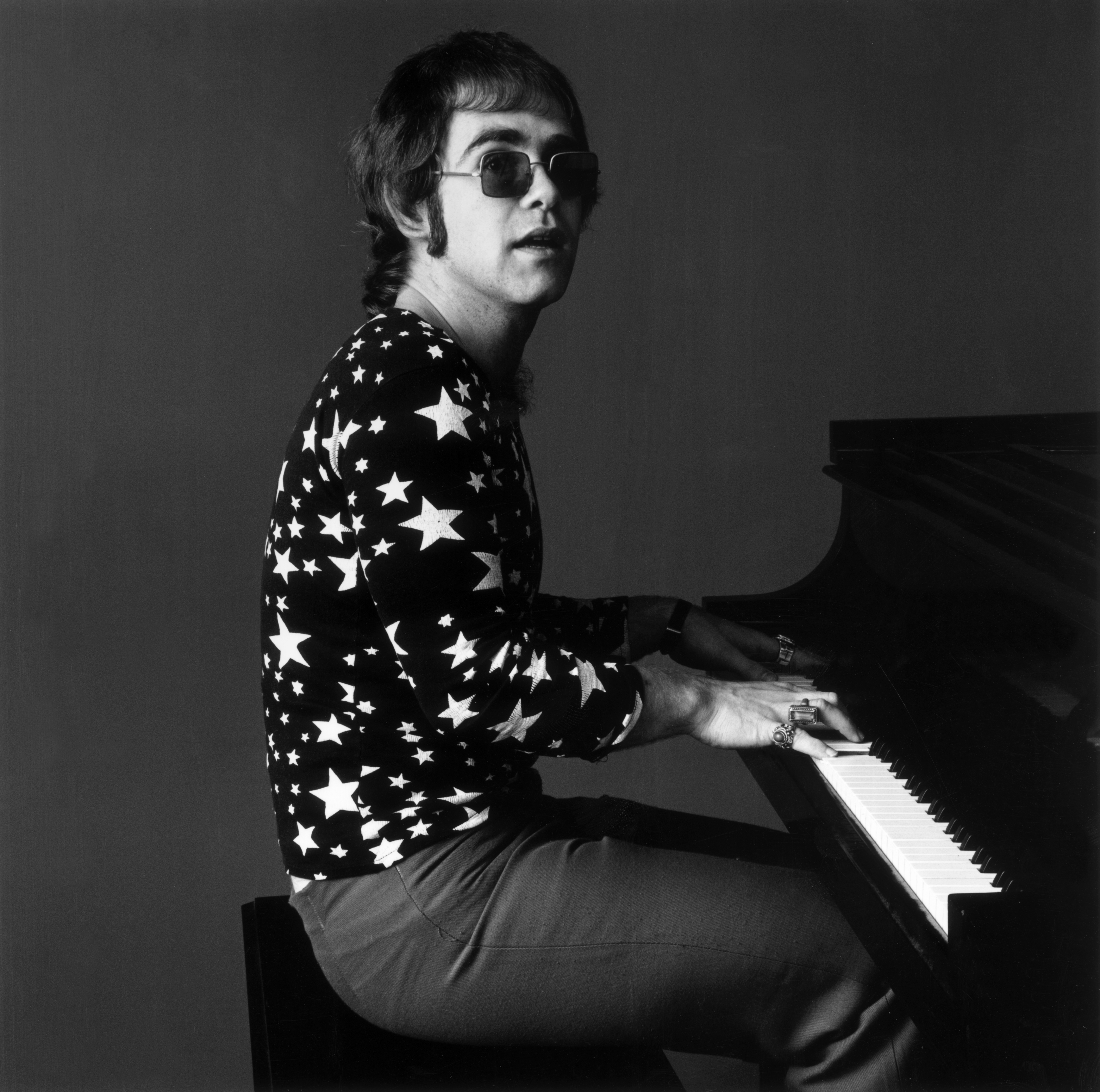 7 Of Elton John S Most Iconic Outfits I D