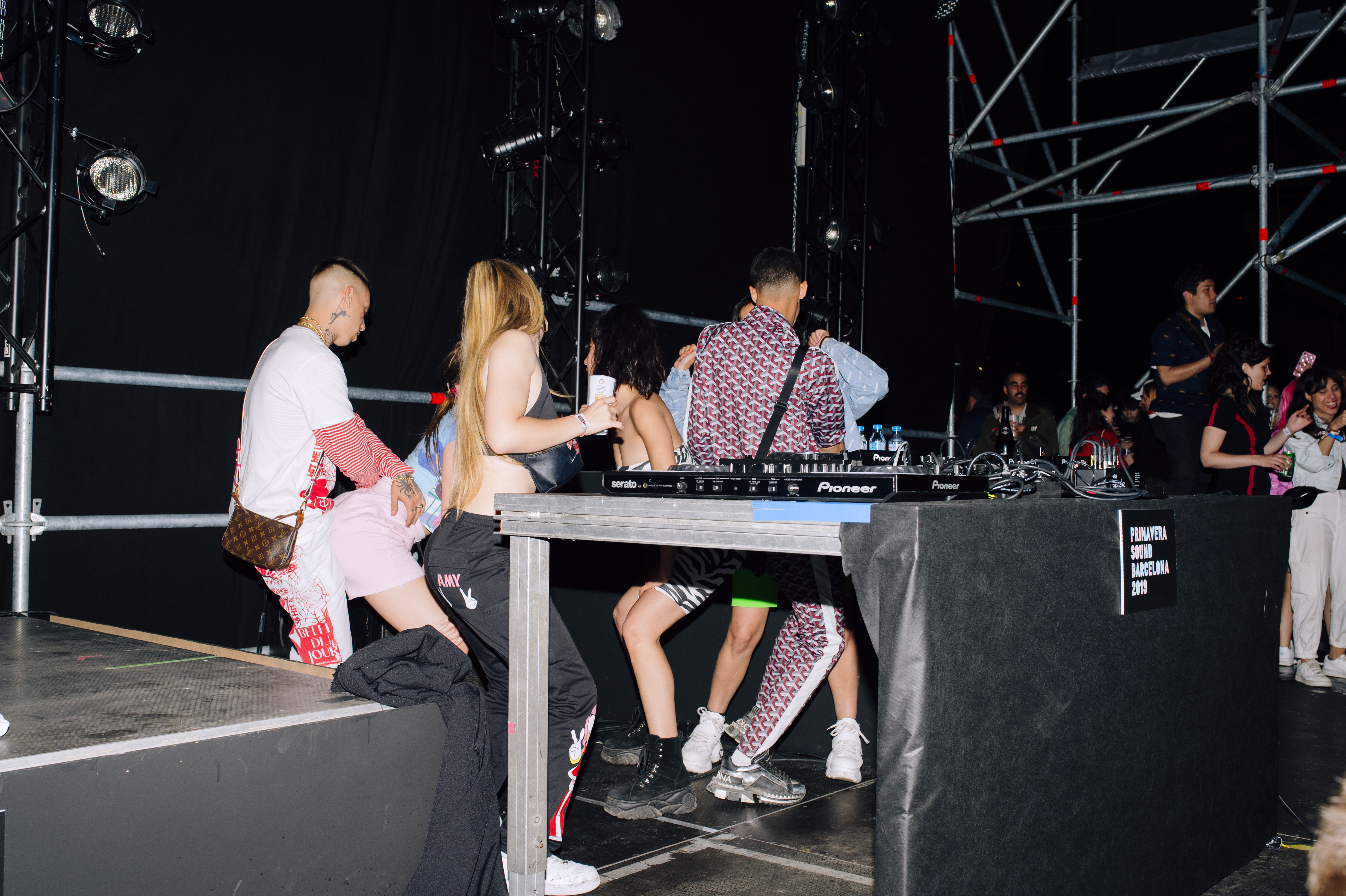 1559543828638-Young-Beef-dj-set