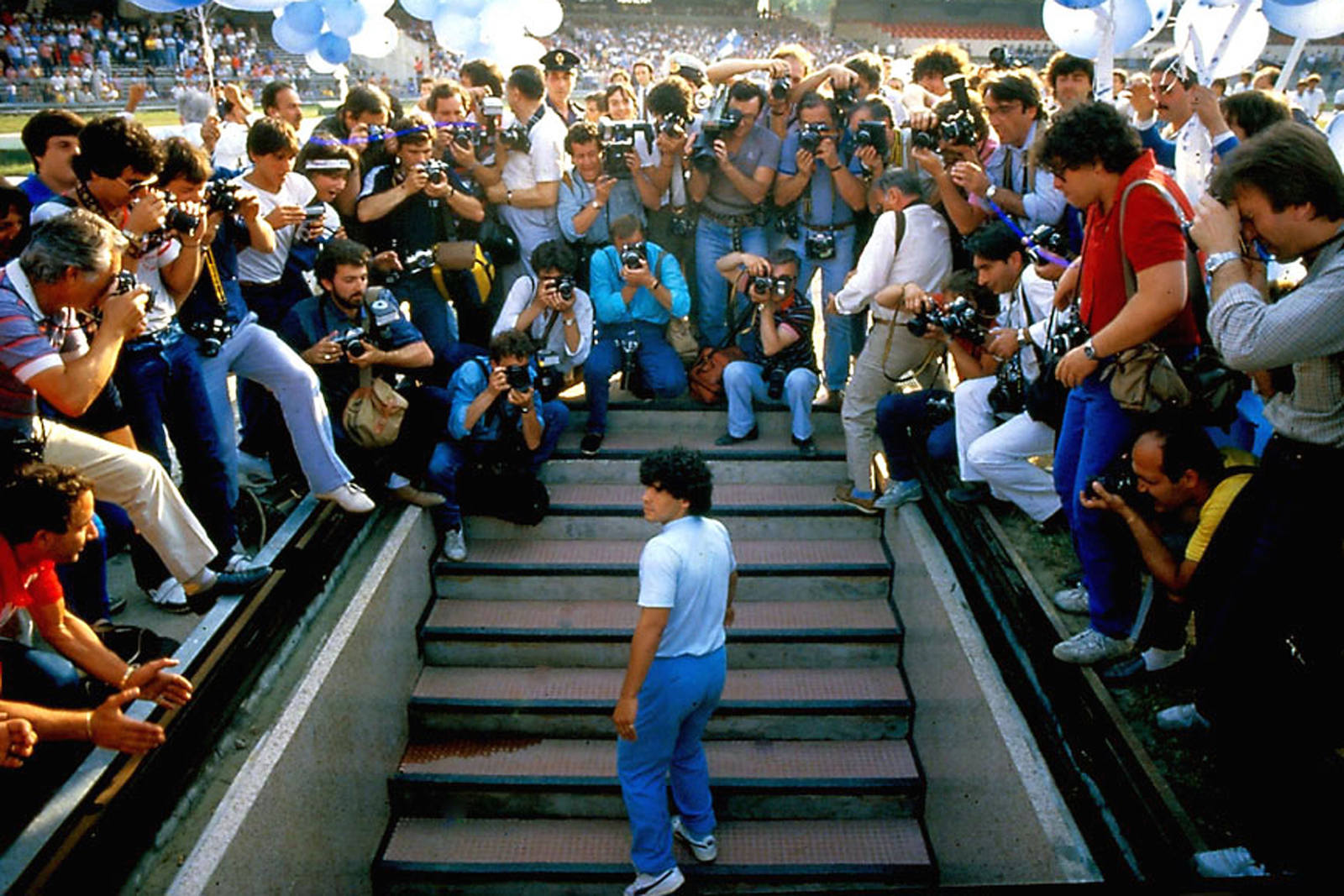 diego maradona naples presentation