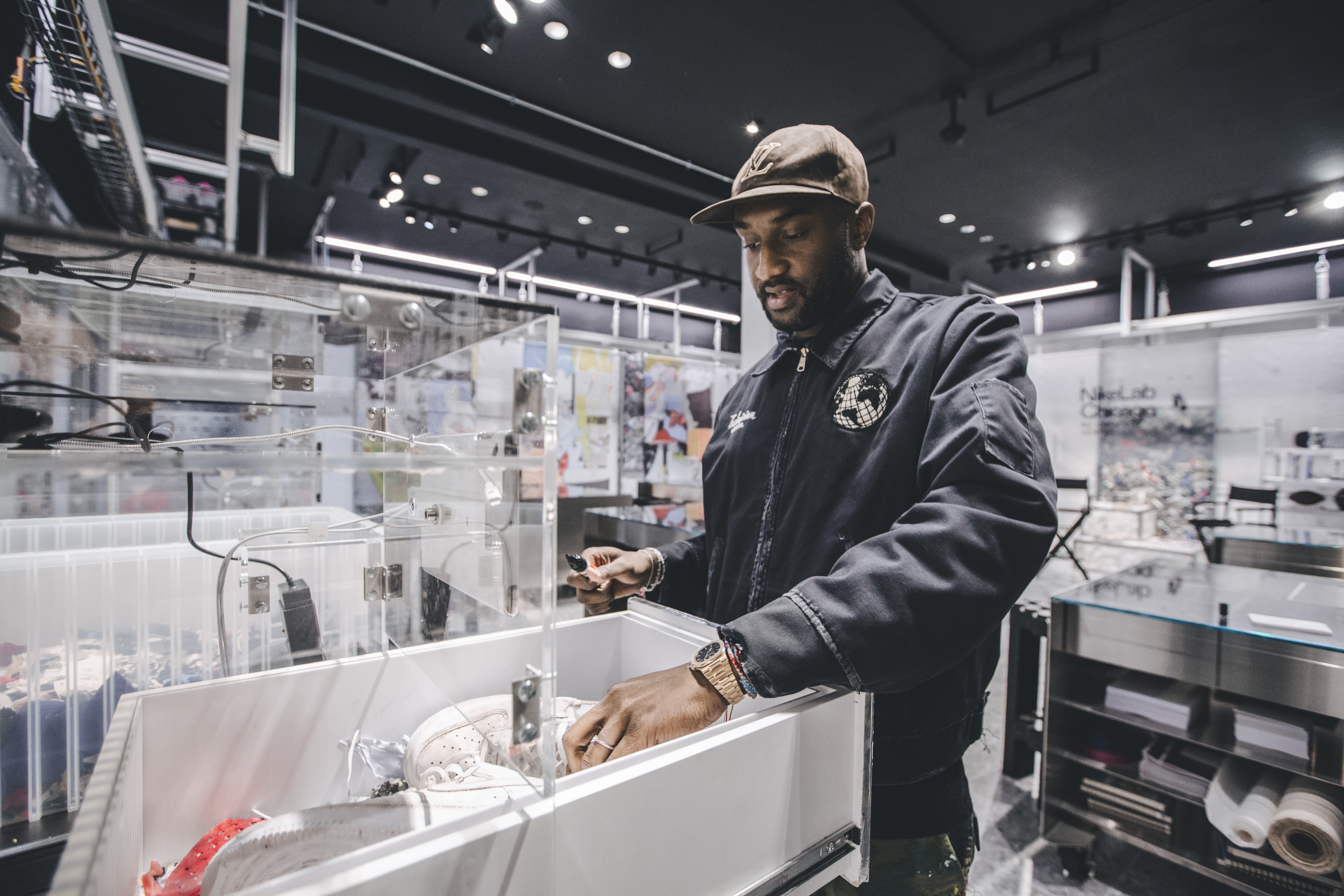 Abloh Teams Up With Nike Lab Chicago to Launch Re-Creation Center - GARAGE