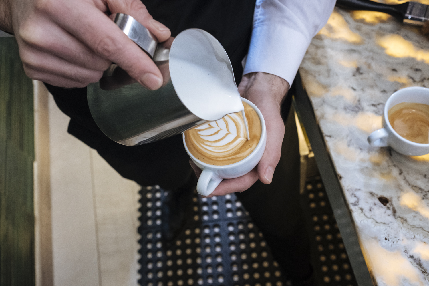 1560162338876-munchies-macchiato-kosovo_42