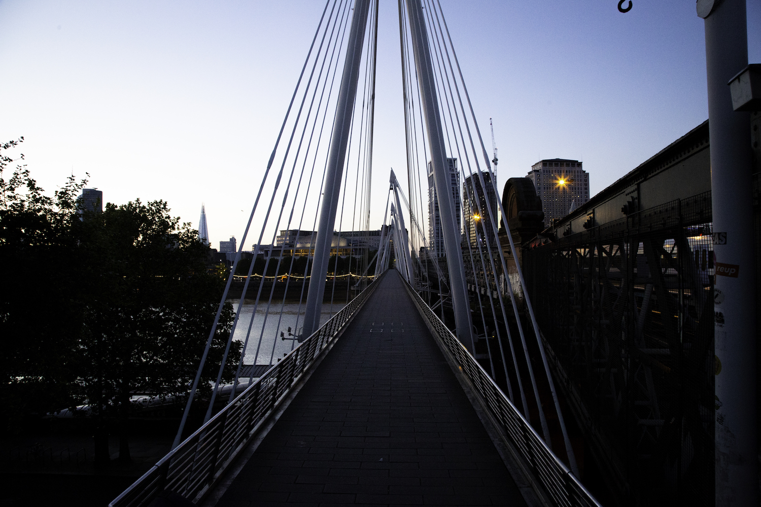 hungerford bridge sunrise