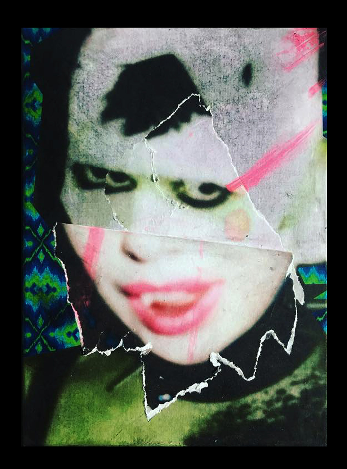 1560508545573-OK_0X26HELLFIE13