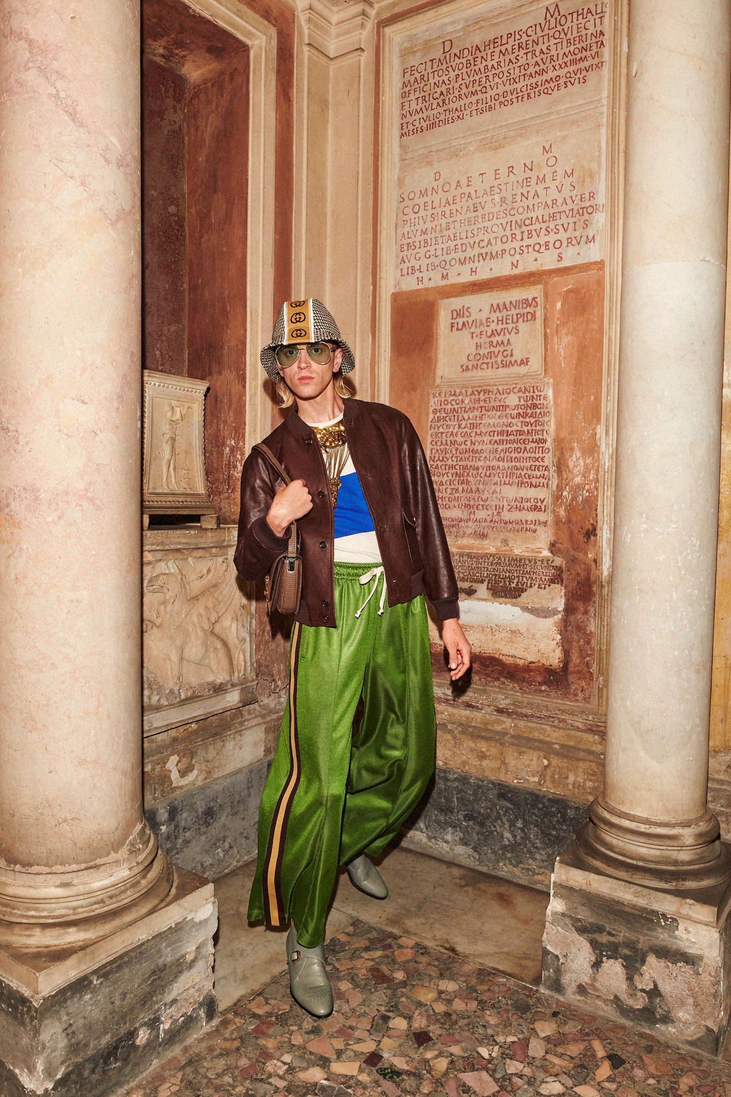 1560523875629-GU643_CRUISE20-LOOKBOOK_MENS_i-D_150dpi_LOOK_26