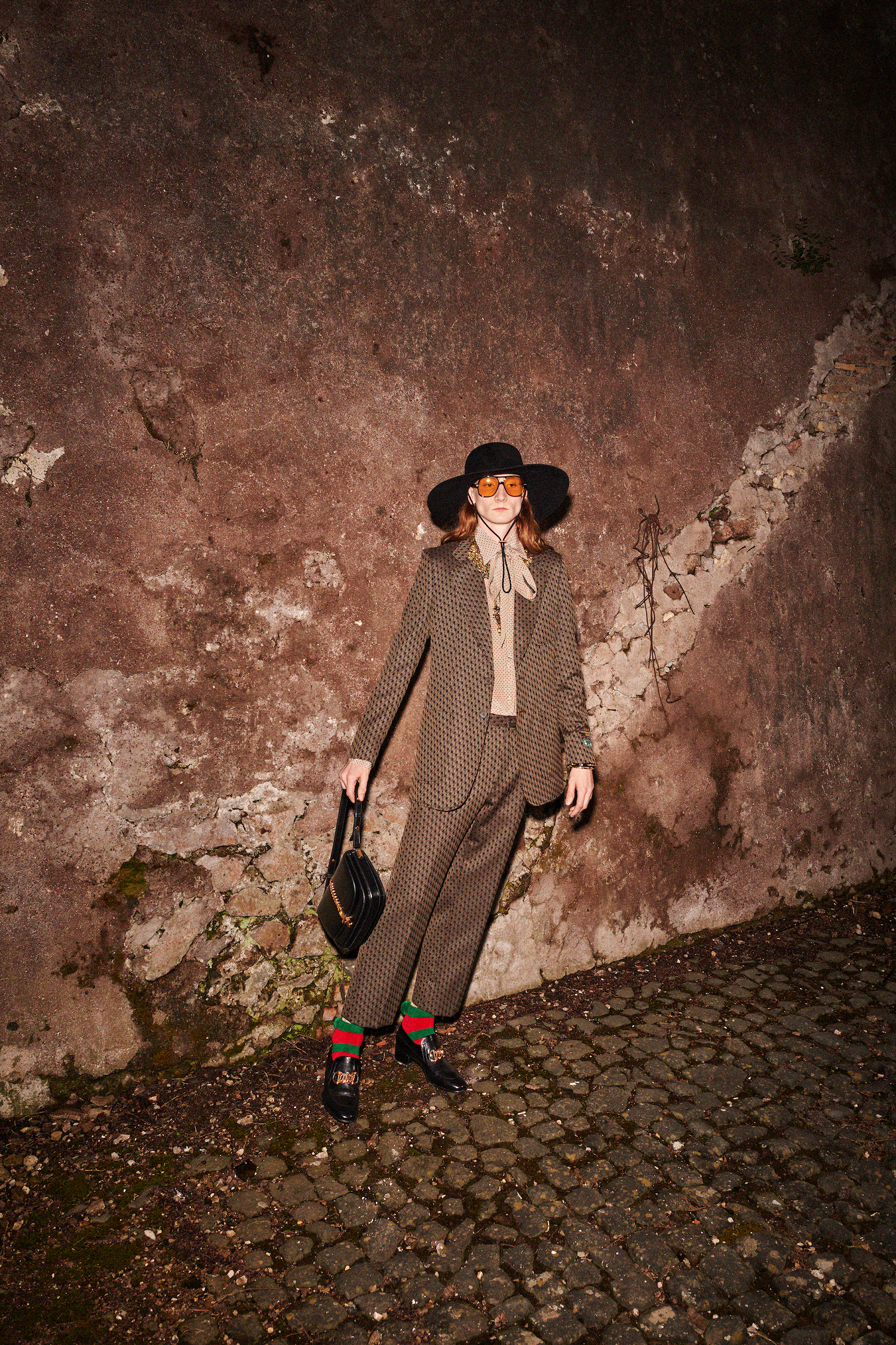 1560523973518-GU643_CRUISE20-LOOKBOOK_MENS_i-D_150dpi_LOOK_35