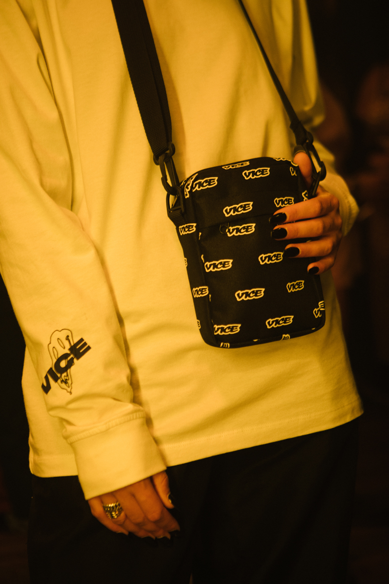 1560767189128-VICE_Capsule-Collectie_Festivaltas_S10_detail