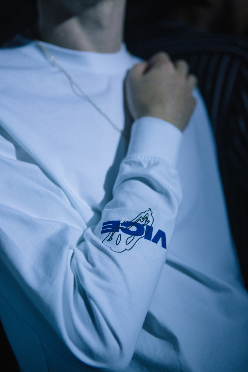 1560767214390-VICE_Capsule-Collectie_Longsleeve_Gotu-Jim_detail