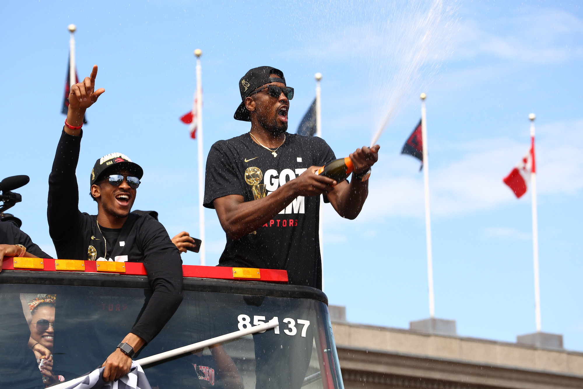 raptors parade tee