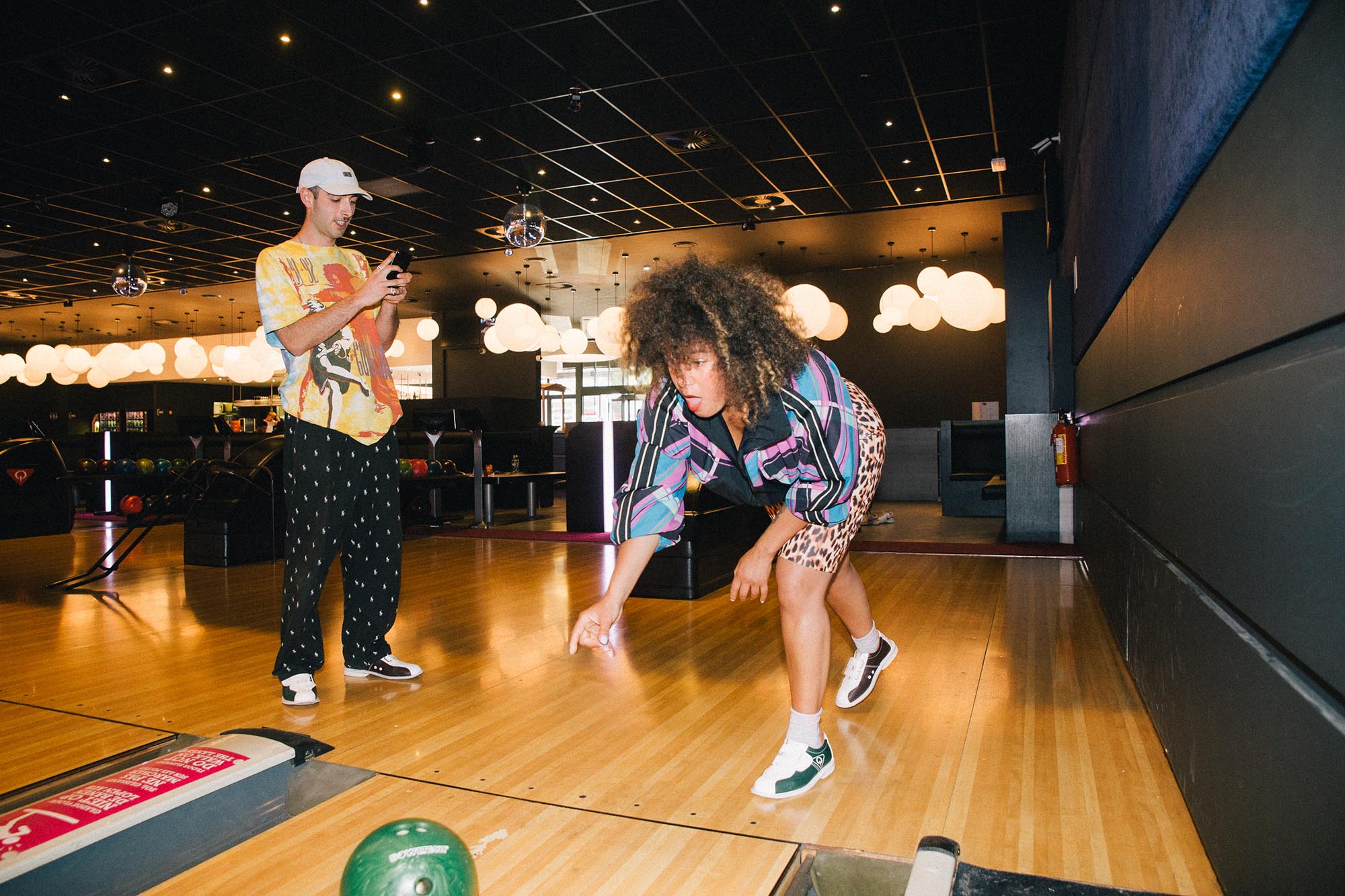 hinda-luie-louis-date-bowlen