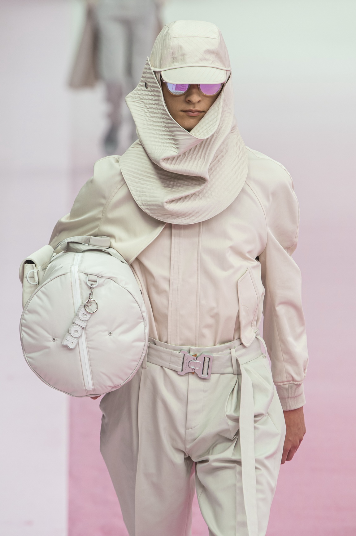 1561199679430-SS20M-Dior-101