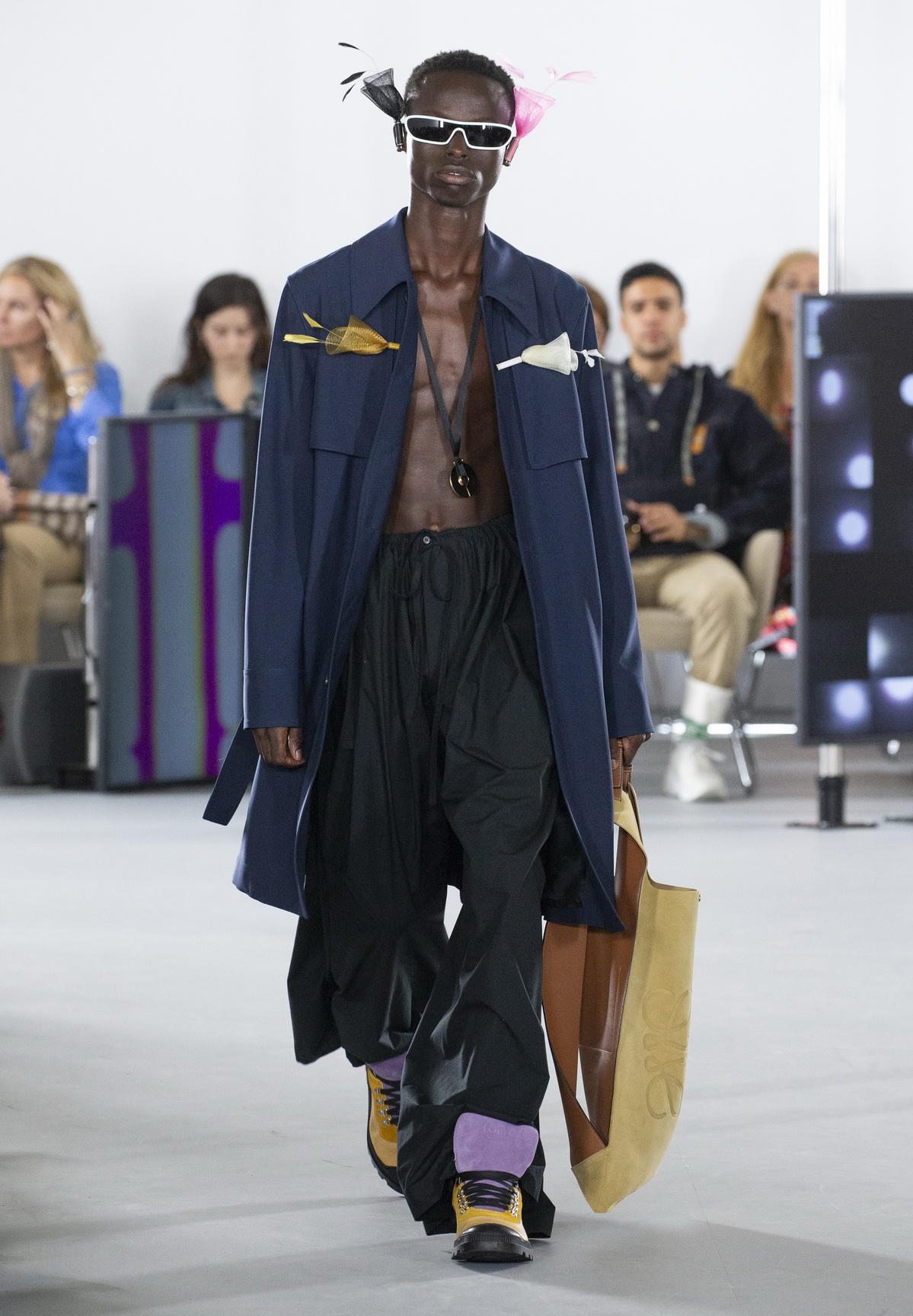 JONATHAN ANDERSON TALKS ABOUT LOVE IN LOEWE FW23 MEN'S RUNWAY COLLECTION -  Numéro Netherlands