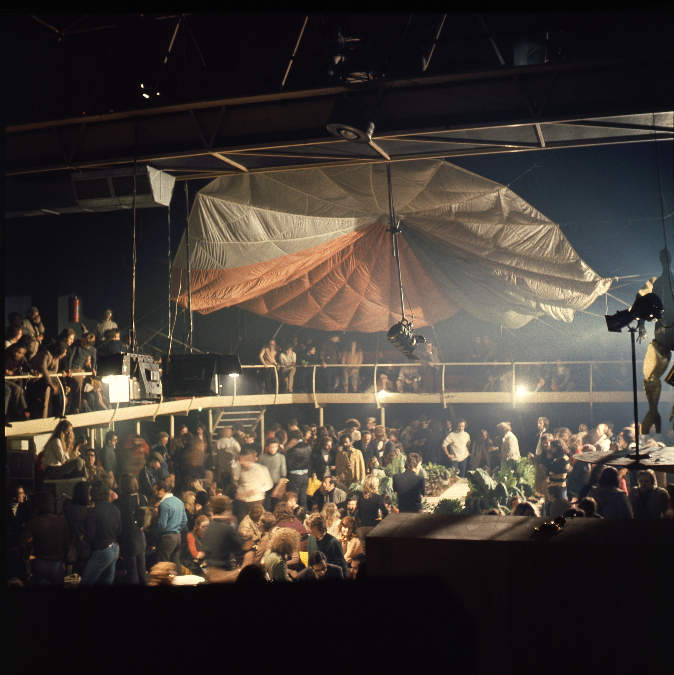 1562315315228-02-VDM-NightFever-Gruppo9999