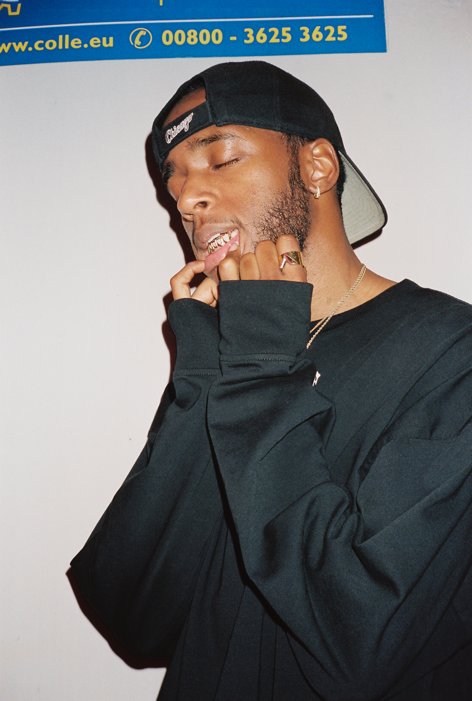 1562660606235-6lack