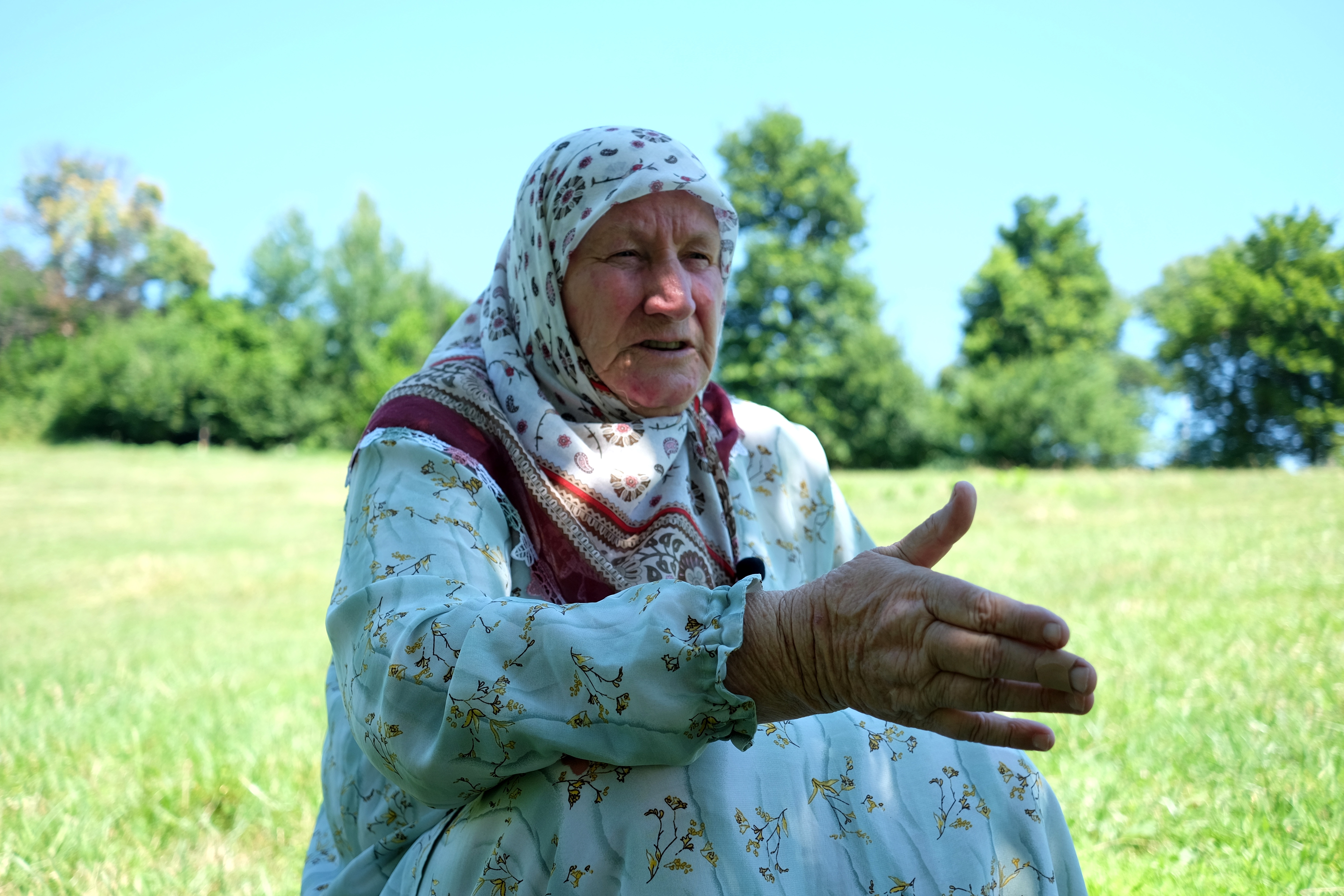 1562668586252-13-Nura-Mustaficu-ratu-izgubila-3-sina-i-muza-u-dvoristu-svoje-kuce-u-selu-Bajramovice