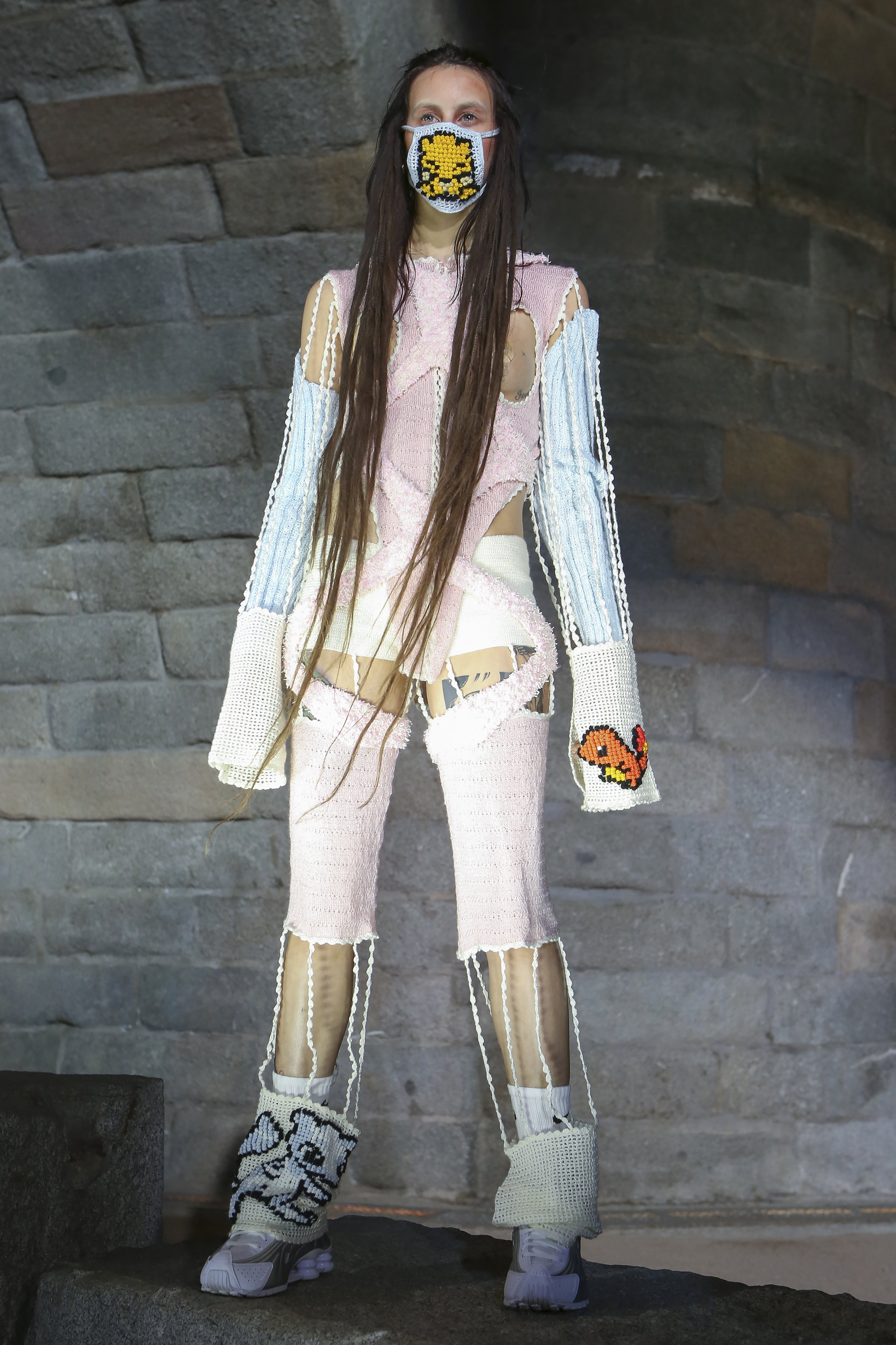 1562747082210-LOOK1