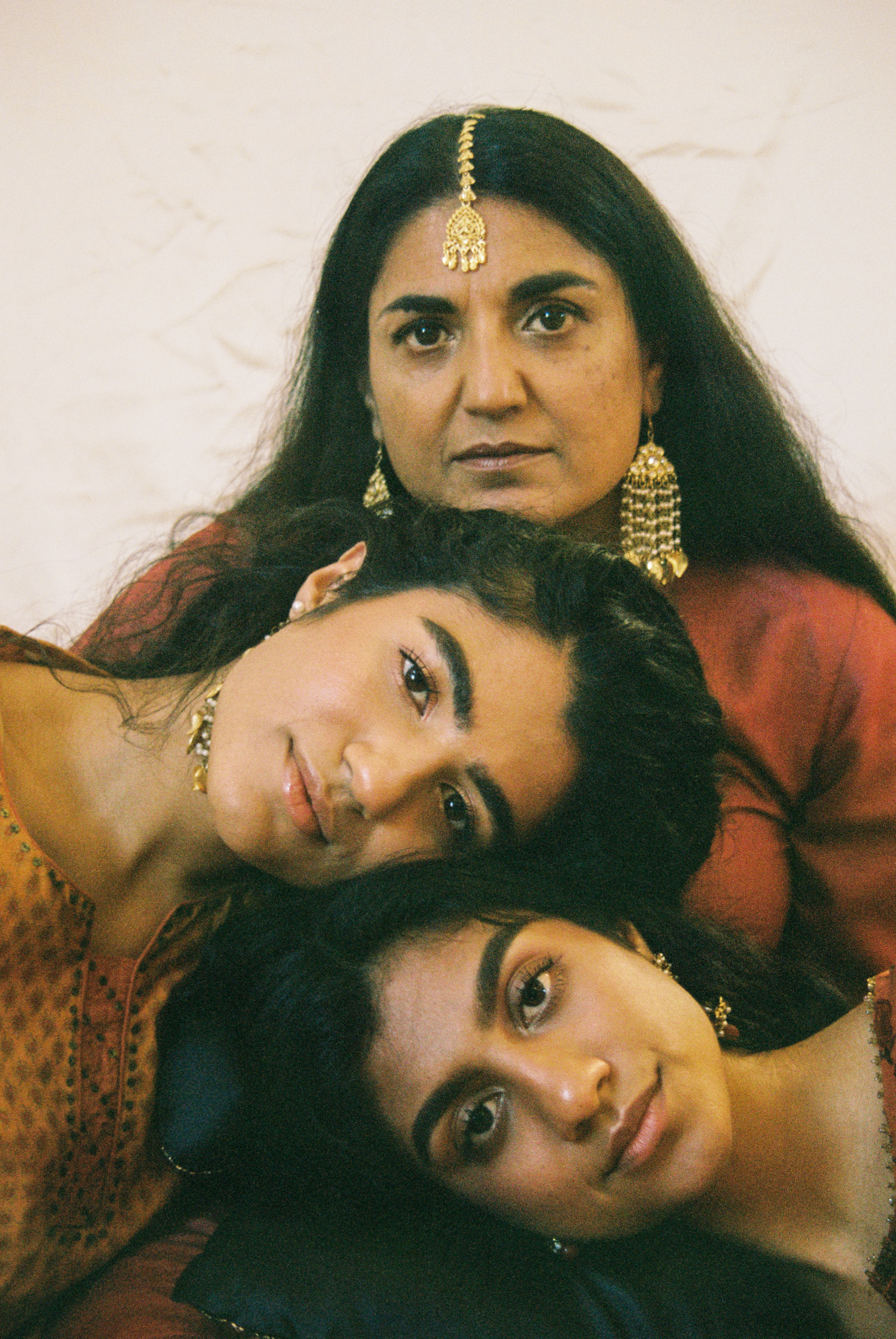 mother daughter south asia