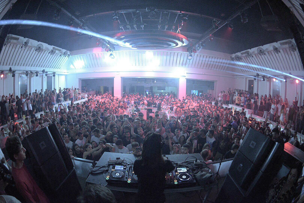 1562940157027-party