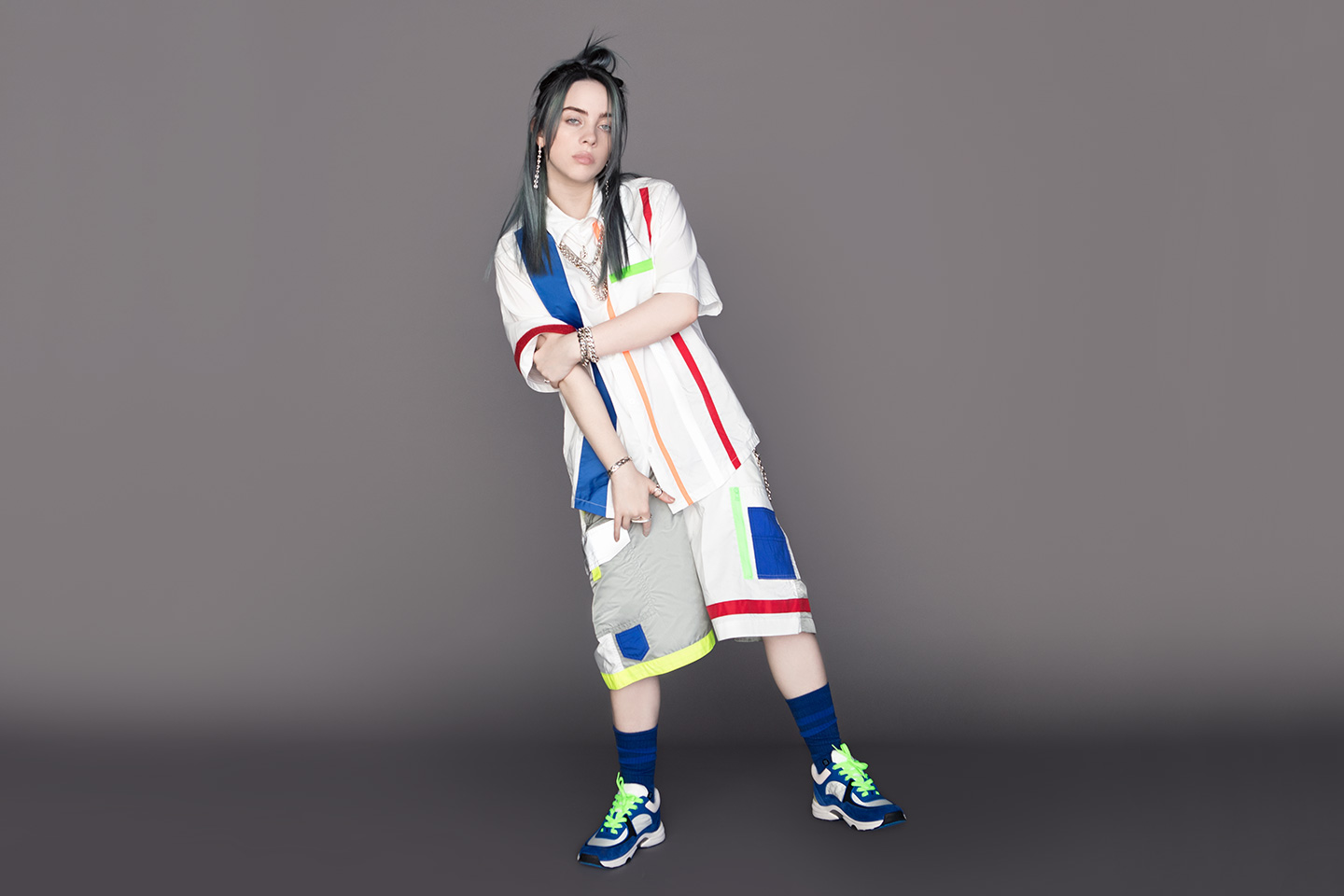 1564373706030-RE_MTACAMPAIGN_BILLIESELECT181217_BillieEilish_Album_PKG_05361