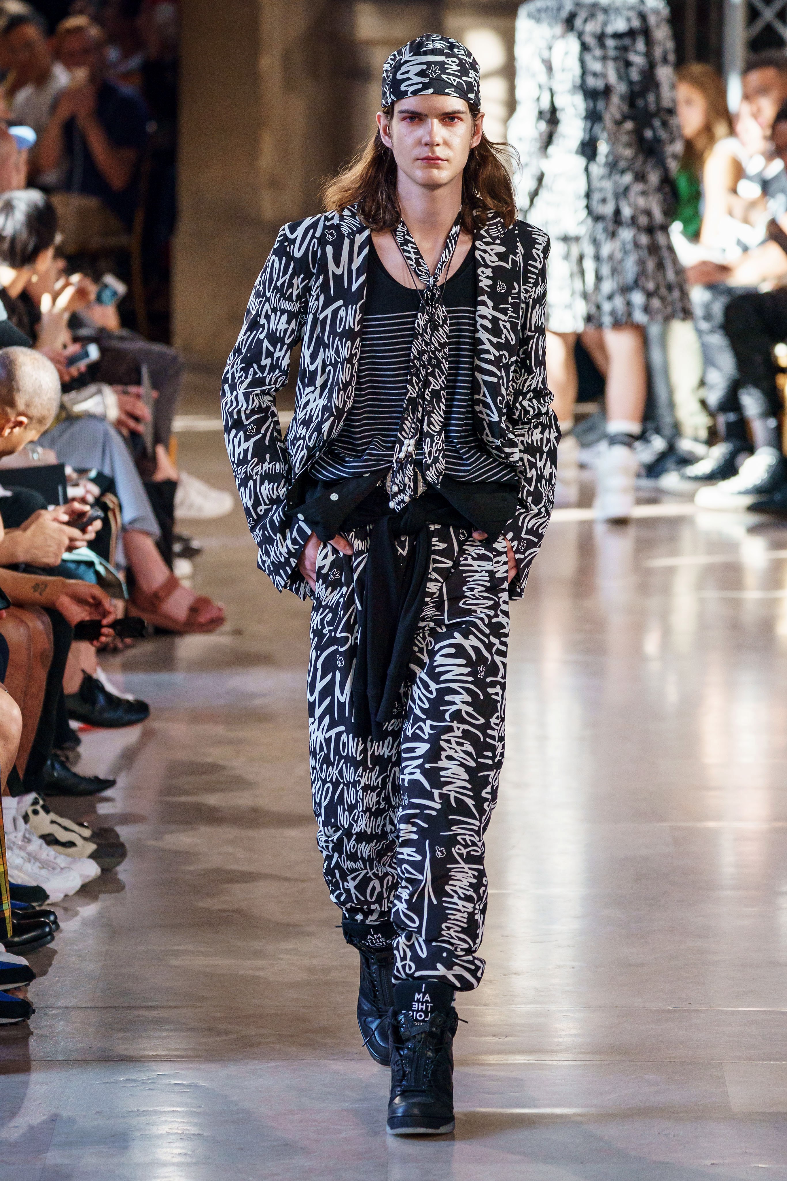 TAKAHIROMIYASHITATheSoloist. Spring 2020 Mens_2