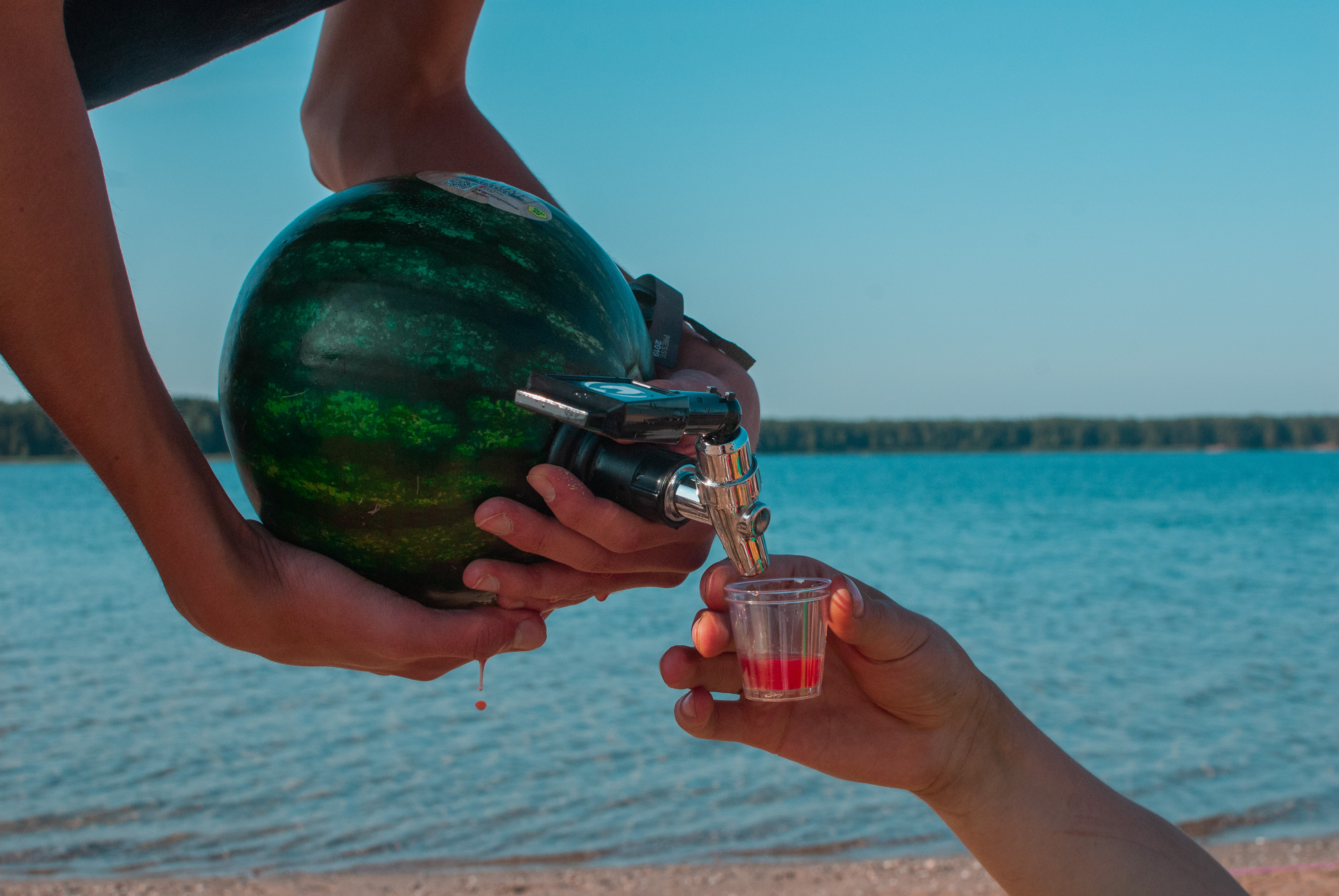 Zapfhahn für Wassermelonen beim Ausschenken