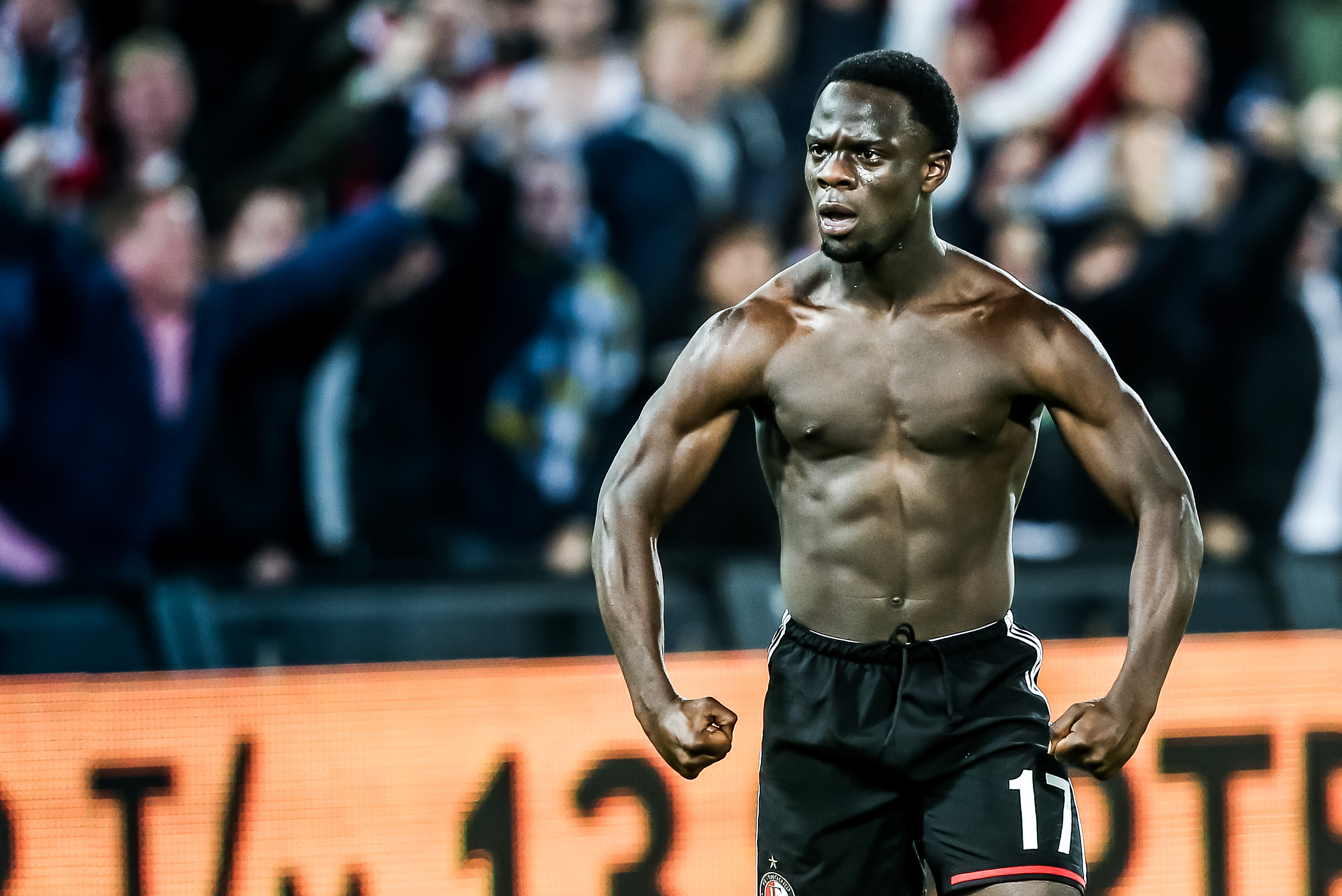 Elvis Manu, Manutelli.