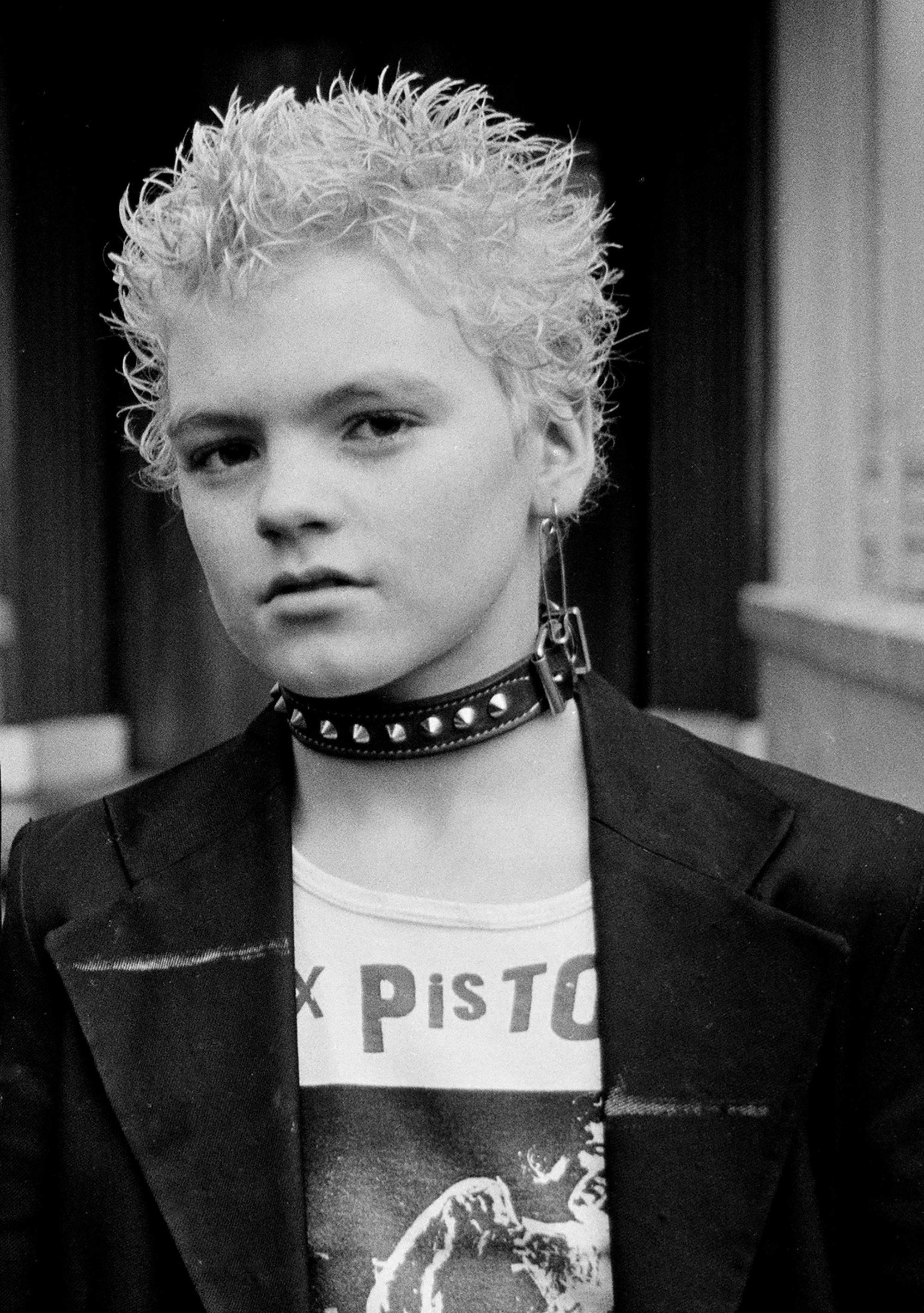 1564756147066-Punk-Girl-London-1979cJanette-Beckman