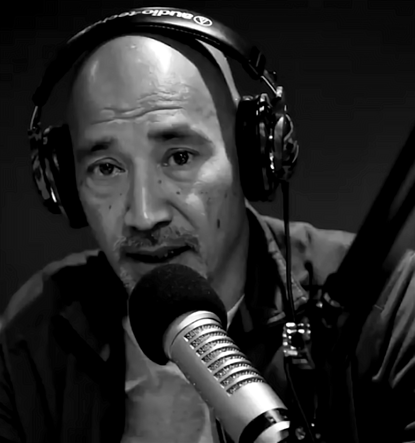 DAVE FROMM (Inter FM DJ、陰謀ROCKバラエティ番組 「The Dave Fromm Show」)