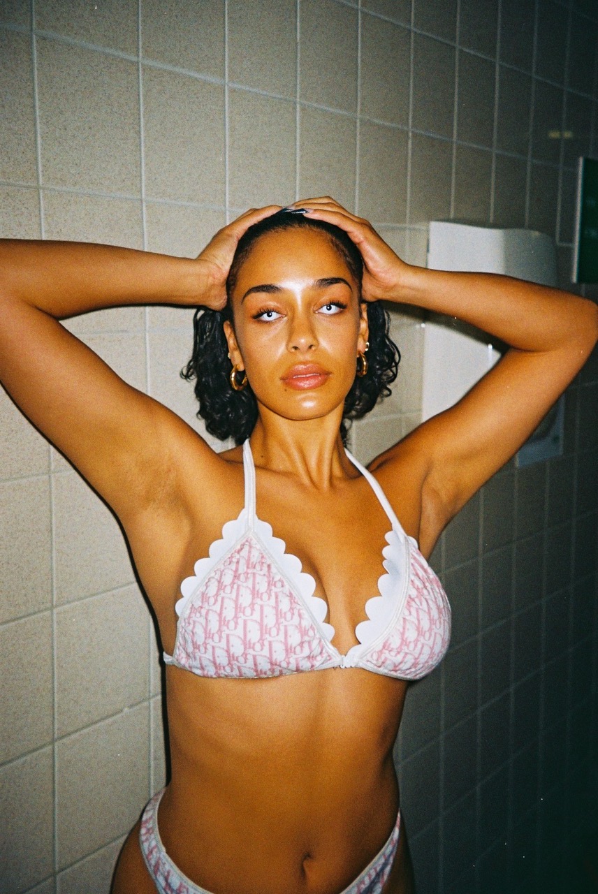 Jorja smith hot